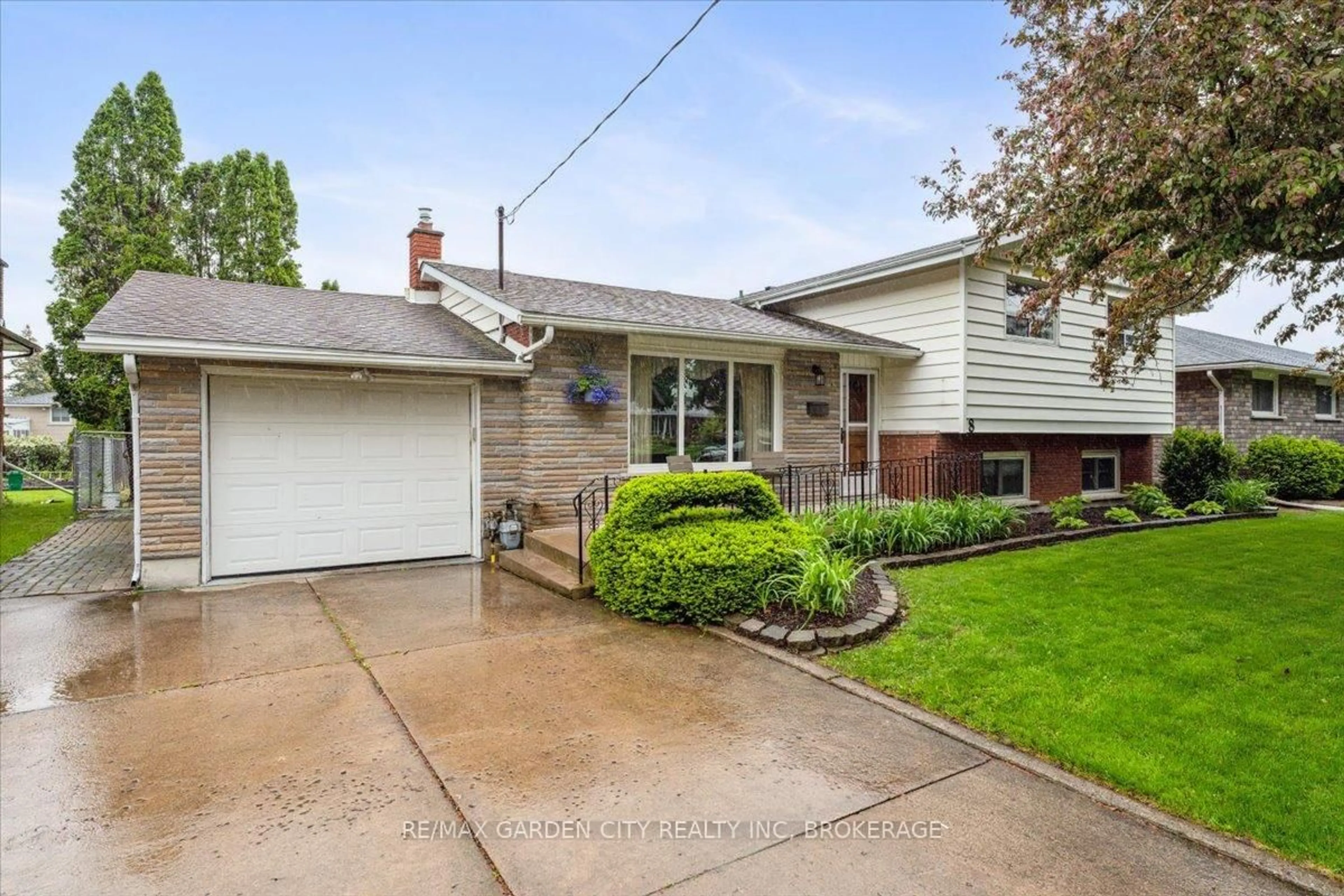 Unknown for 8 Pamela Dr, Thorold Ontario L2V 2X8