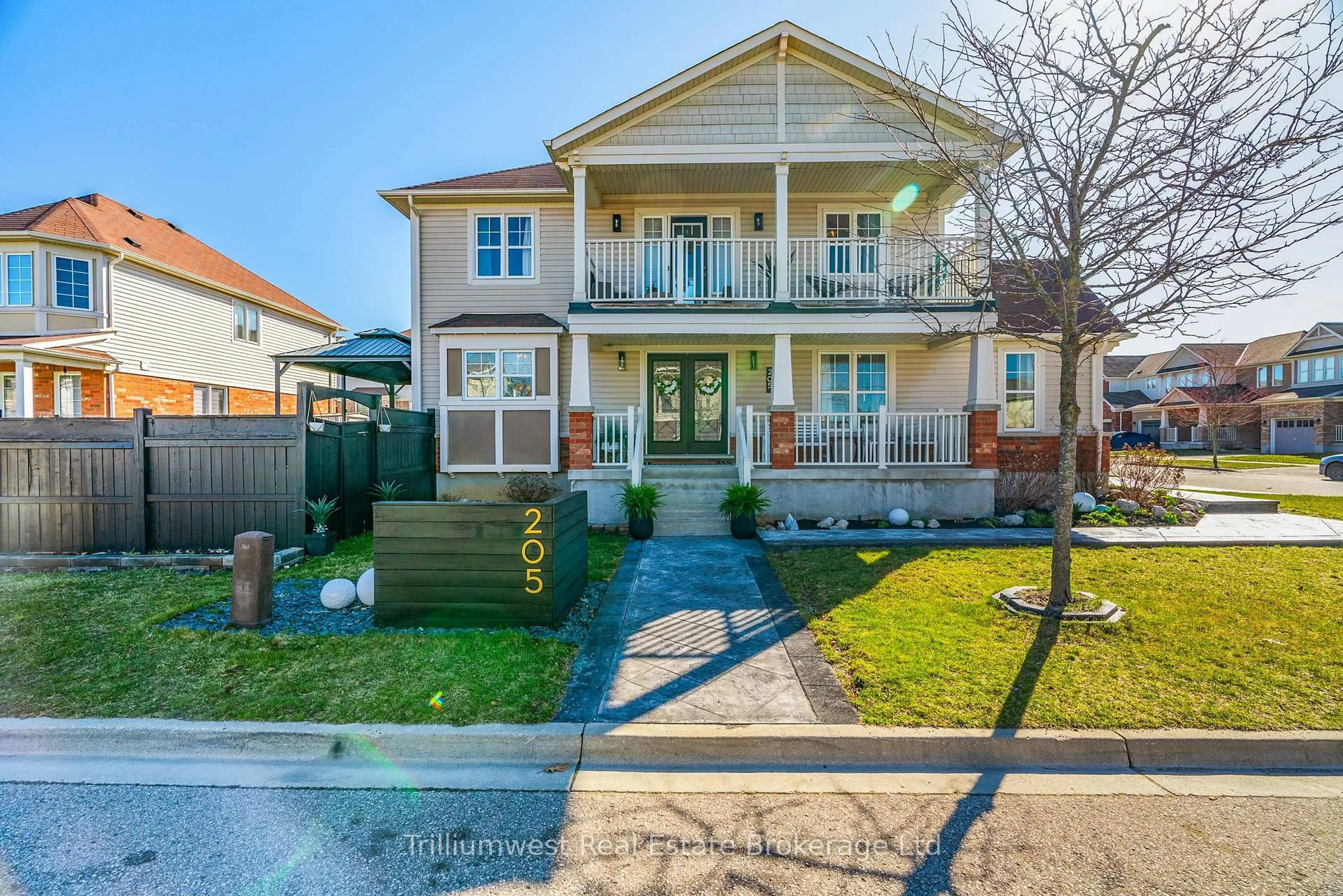 Unknown for 205 Holland Circ, Cambridge Ontario N3C 0E1