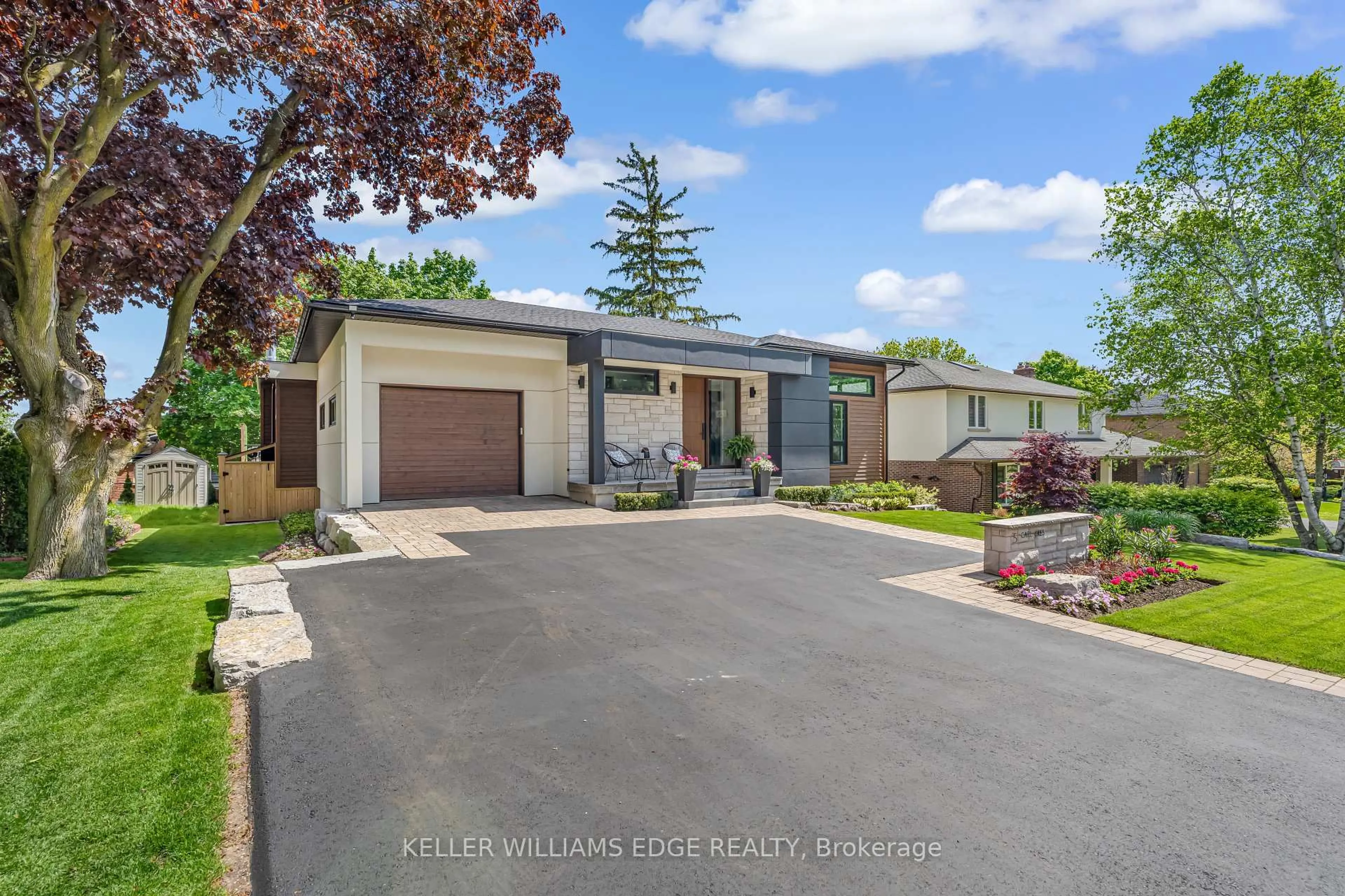 A pic from outside/outdoor area/front of a property/back of a property/a pic from drone, street for 5 Carl Cres, Hamilton Ontario L8B 0G5