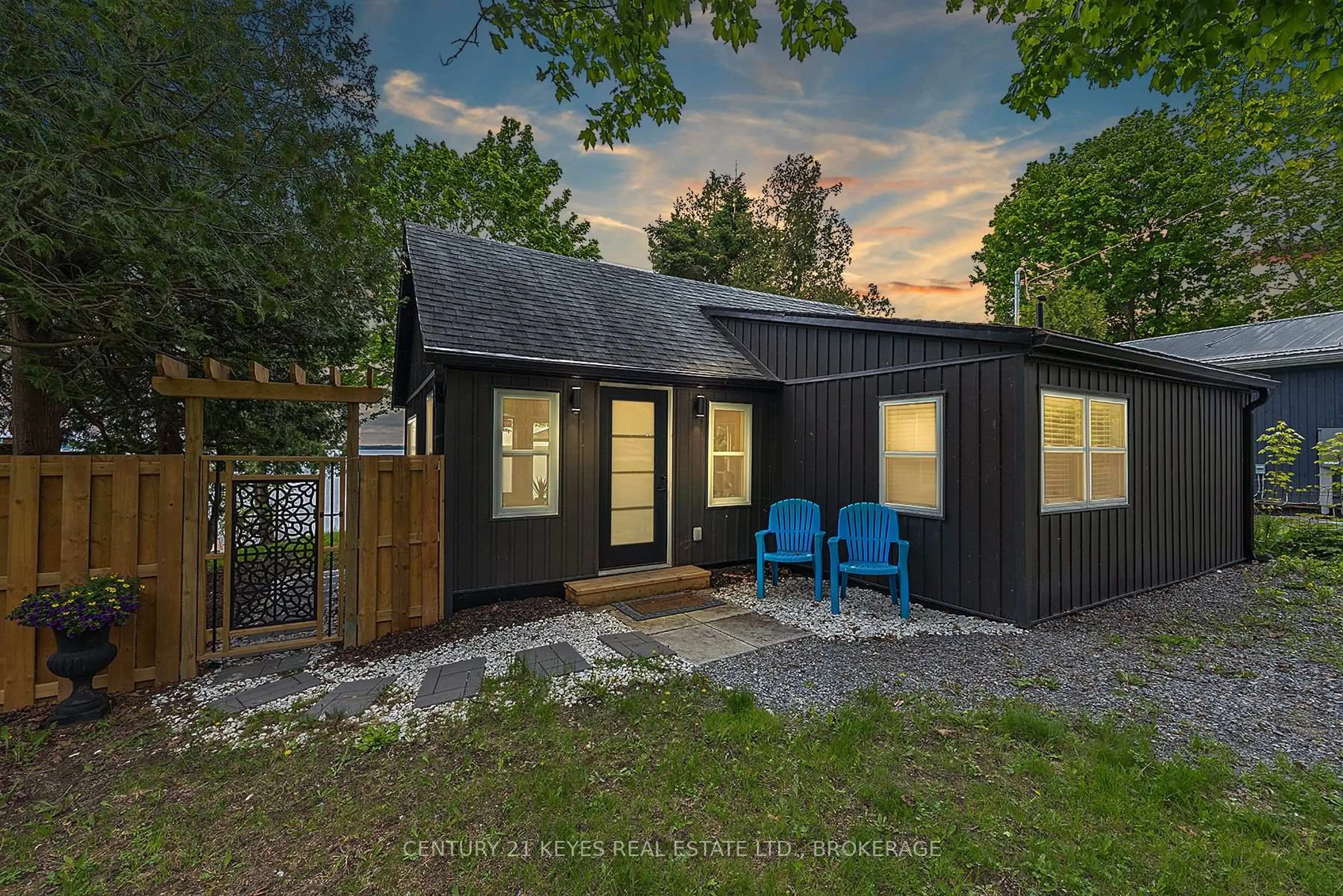 Shed for 38 Dark Island Lane, Gananoque Ontario K7G 2V4