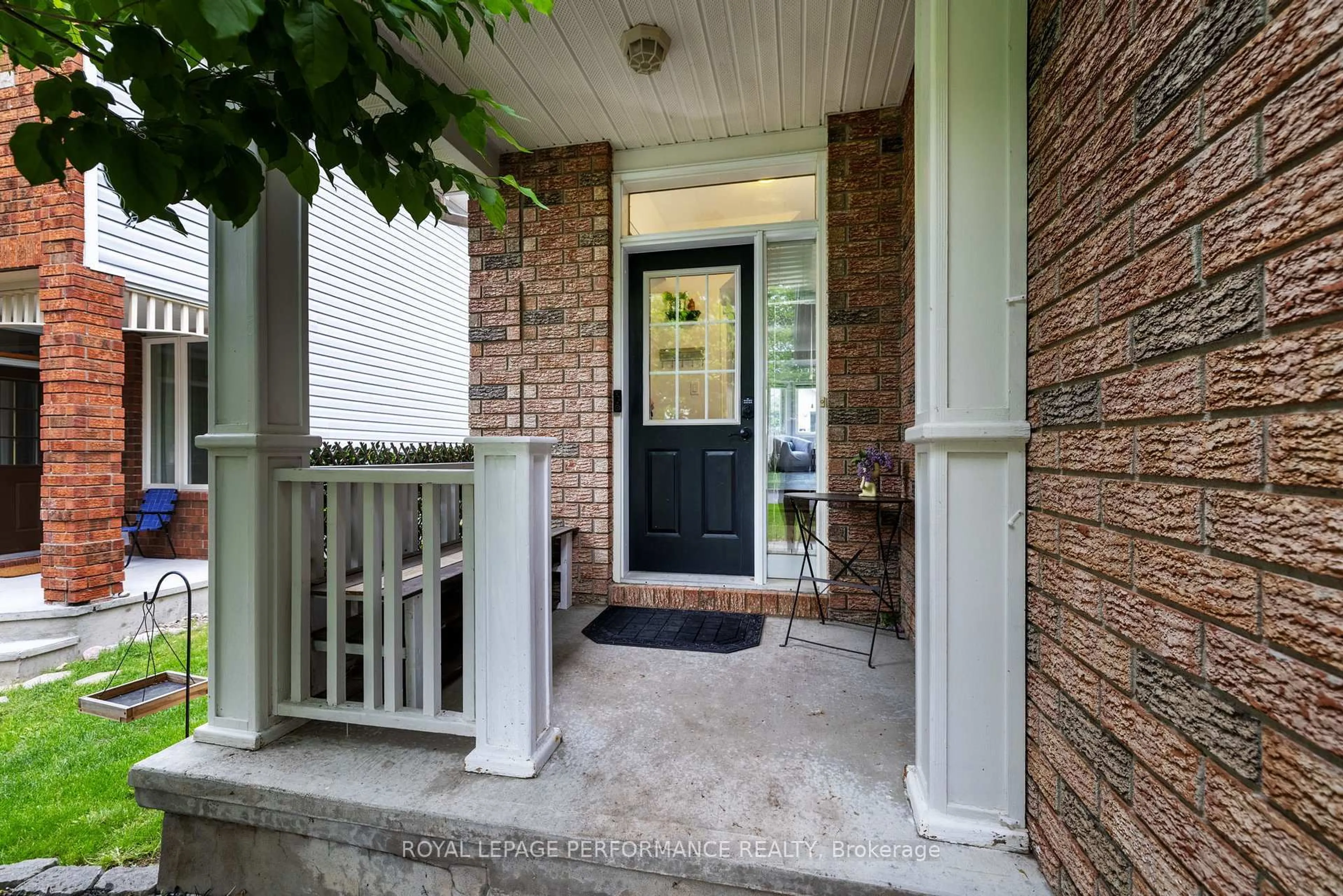 Indoor entryway for 13 Milner Downs Cres, Ottawa Ontario K2M 2S3