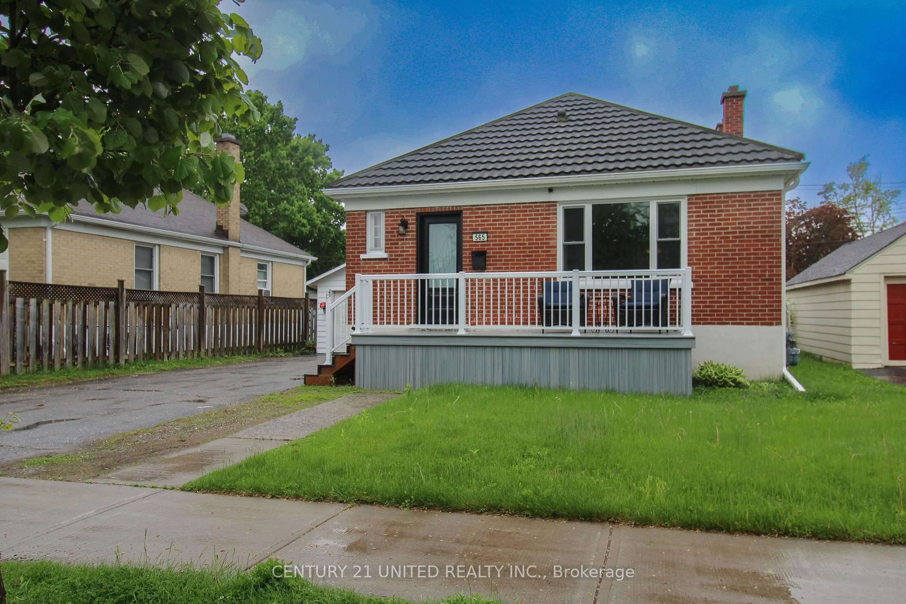 Home with brick exterior material, street for 565 Spruce Ave, Peterborough South Ontario K9J 5A4