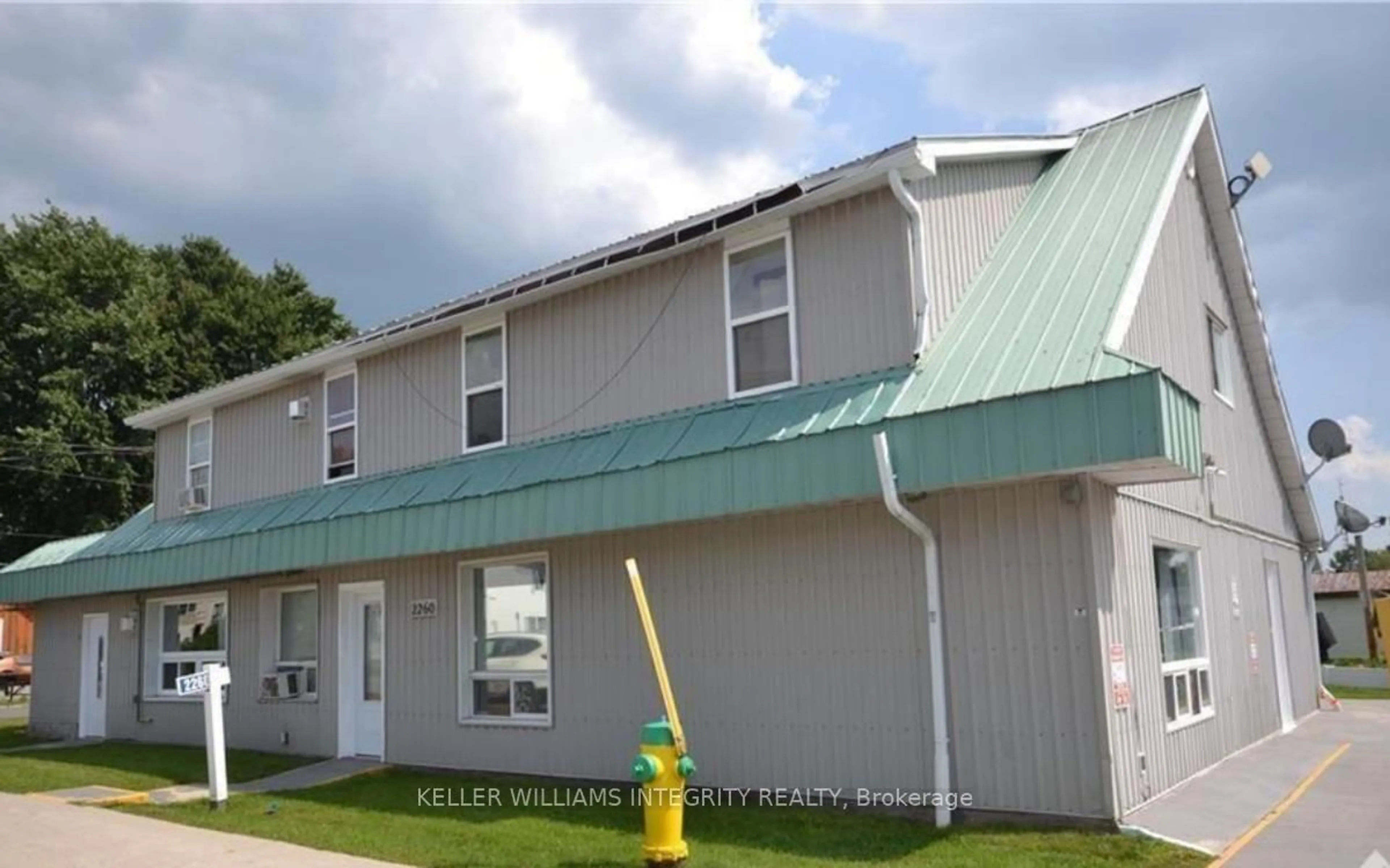 Home with vinyl exterior material, building for 2260 LAVAL St, Clarence-Rockland Ontario K0A 1E0