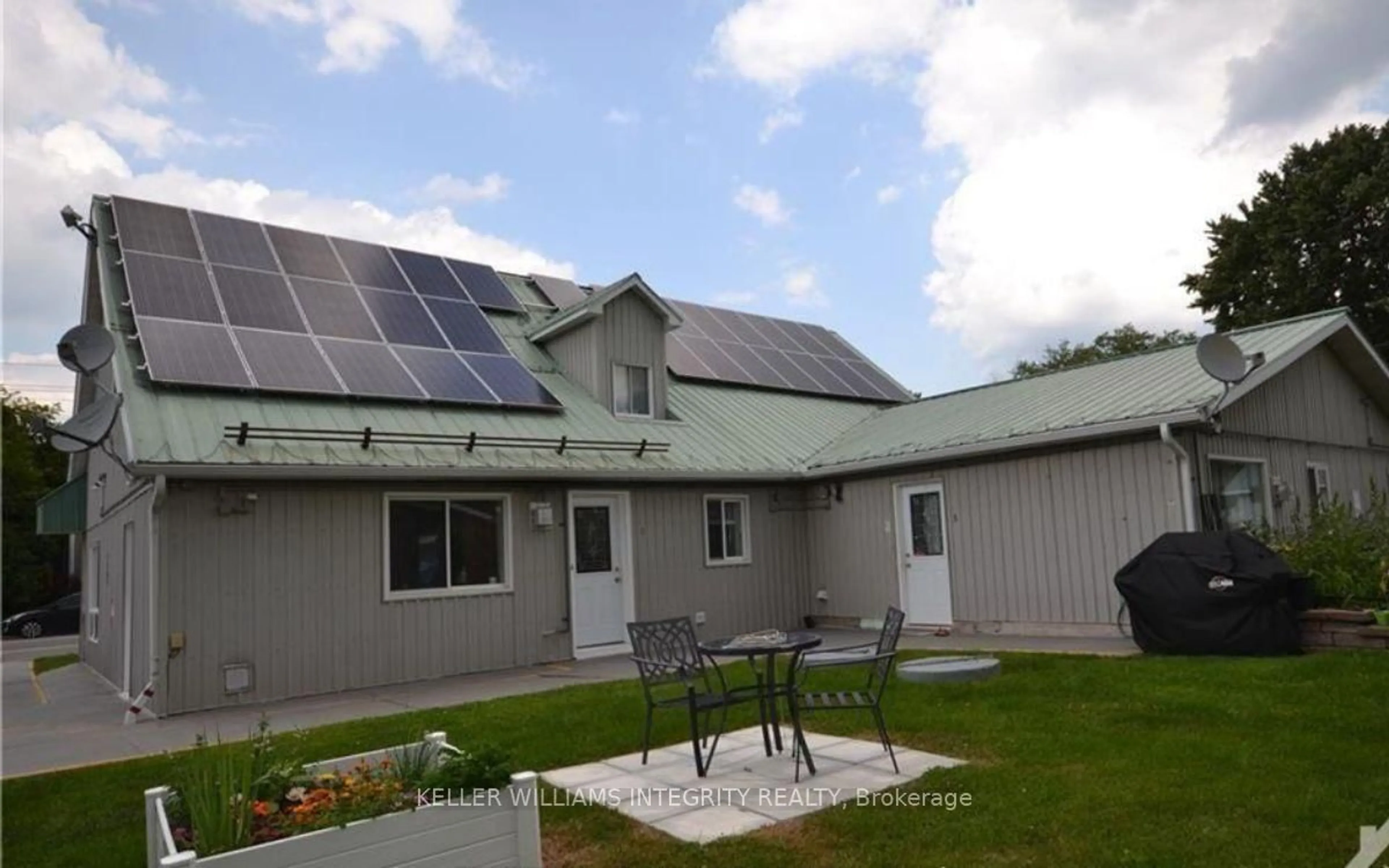 Patio, building for 2260 LAVAL St, Clarence-Rockland Ontario K0A 1E0