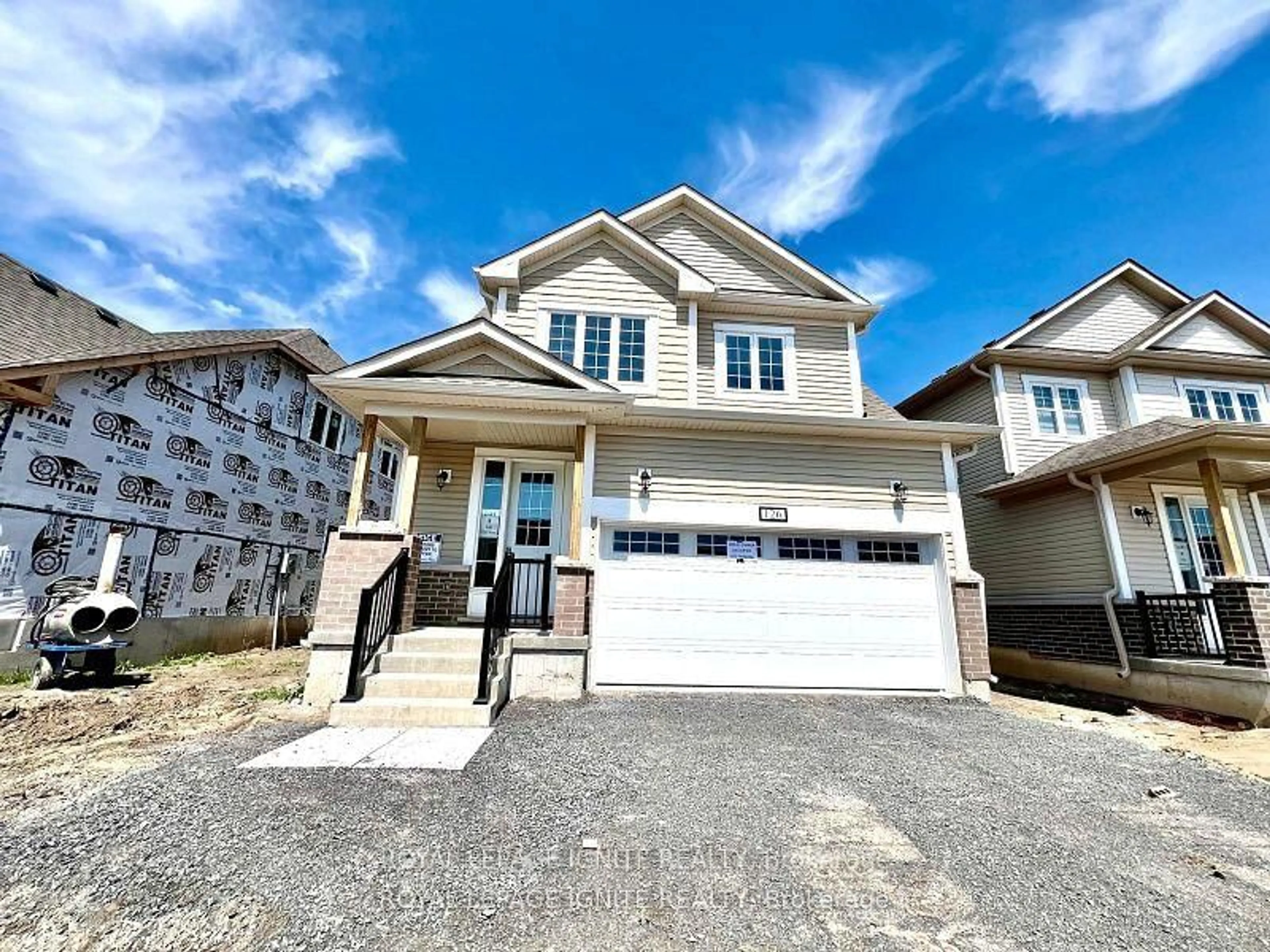 Home with vinyl exterior material, street for 126 Gildersleeve Blvd, Bath Ontario K0H 1G0