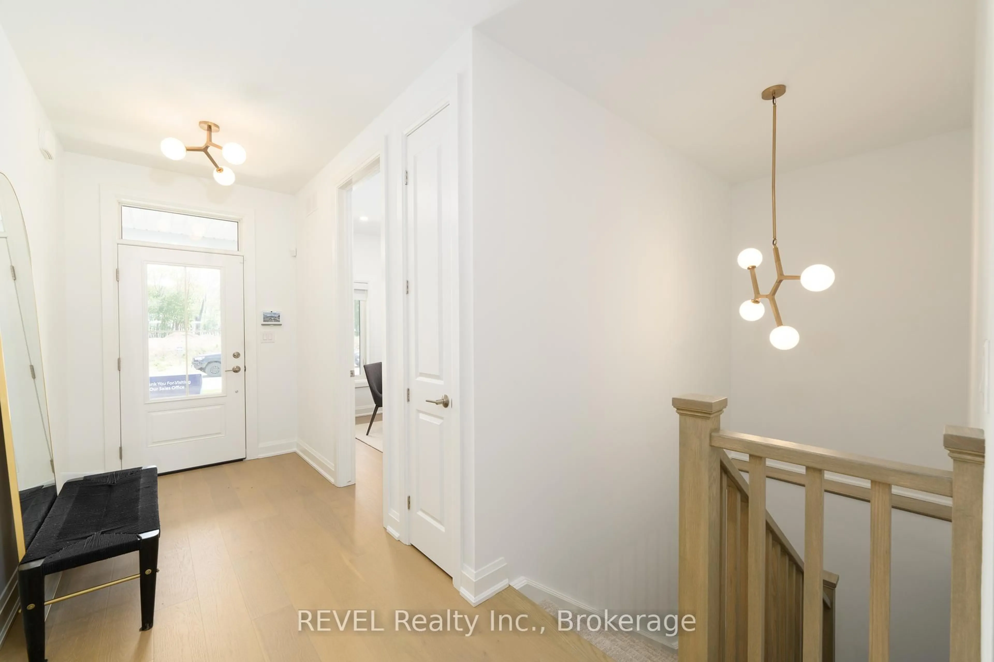 Indoor entryway for 70F Seneca Dr, Fort Erie Ontario L2A 1C2