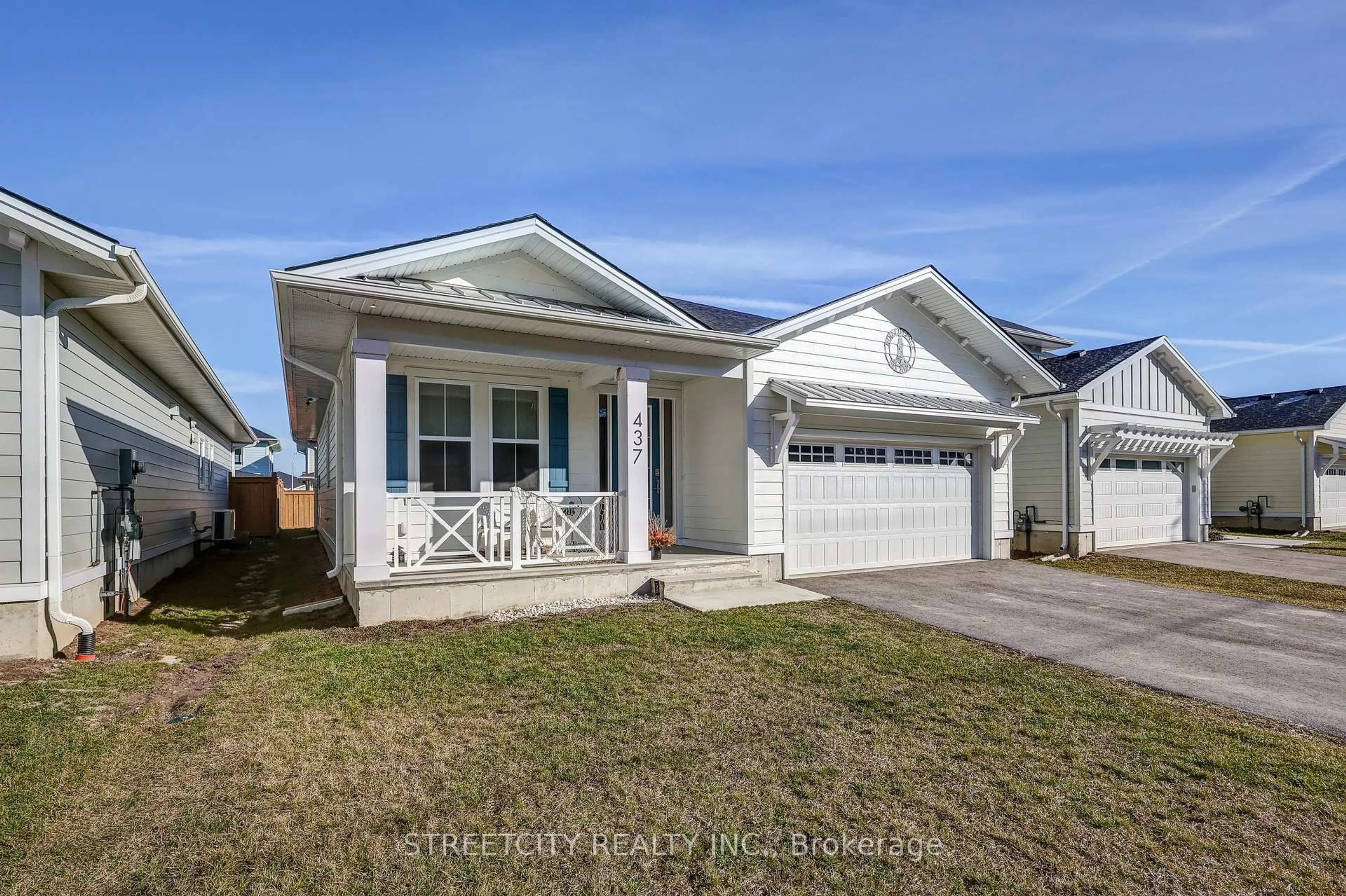 Home with vinyl exterior material, street for 437 George St, Central Elgin Ontario N5L 0B1