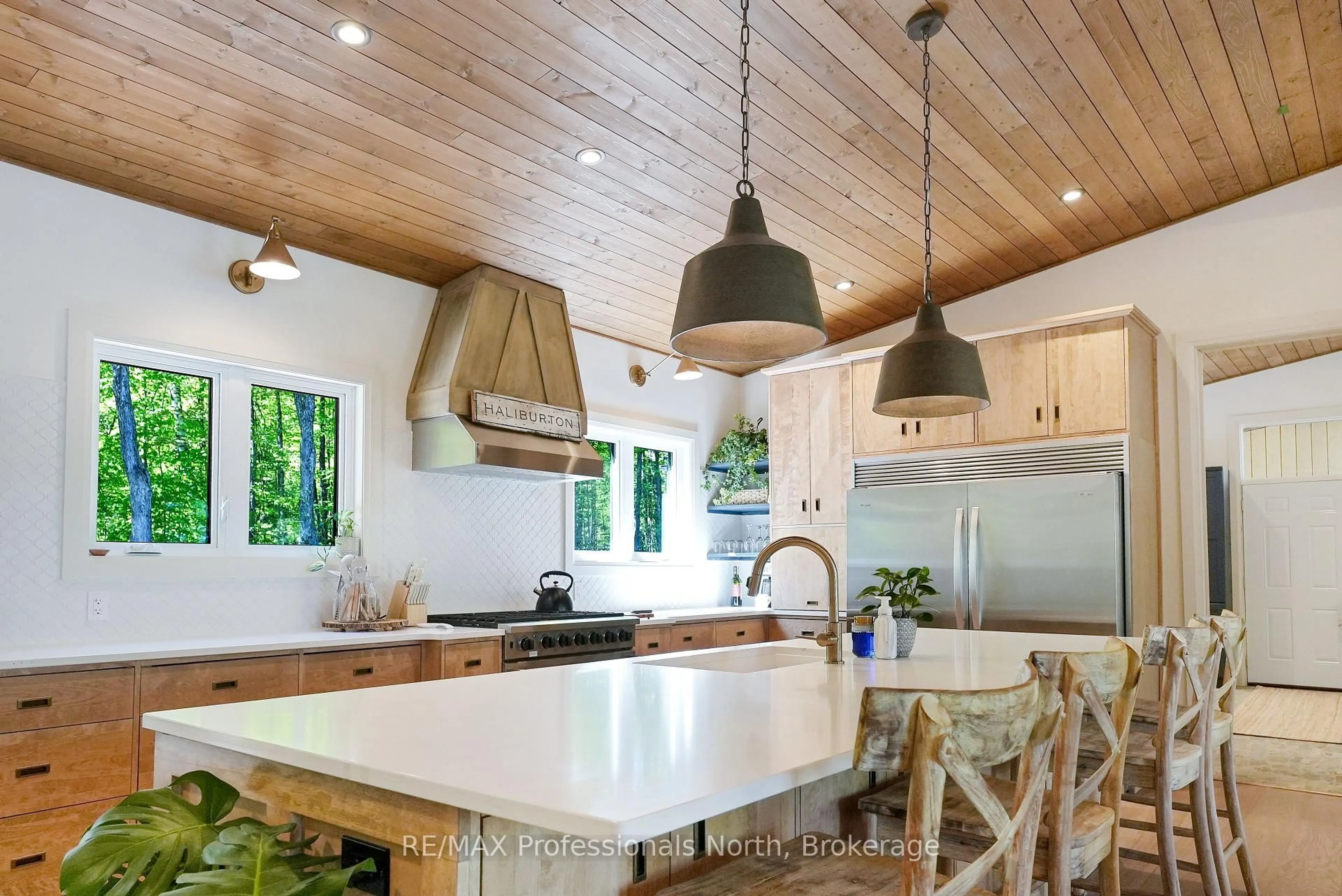 Unknown for 1041 Minaki Lane, Minden Hills Ontario K0M 2K0