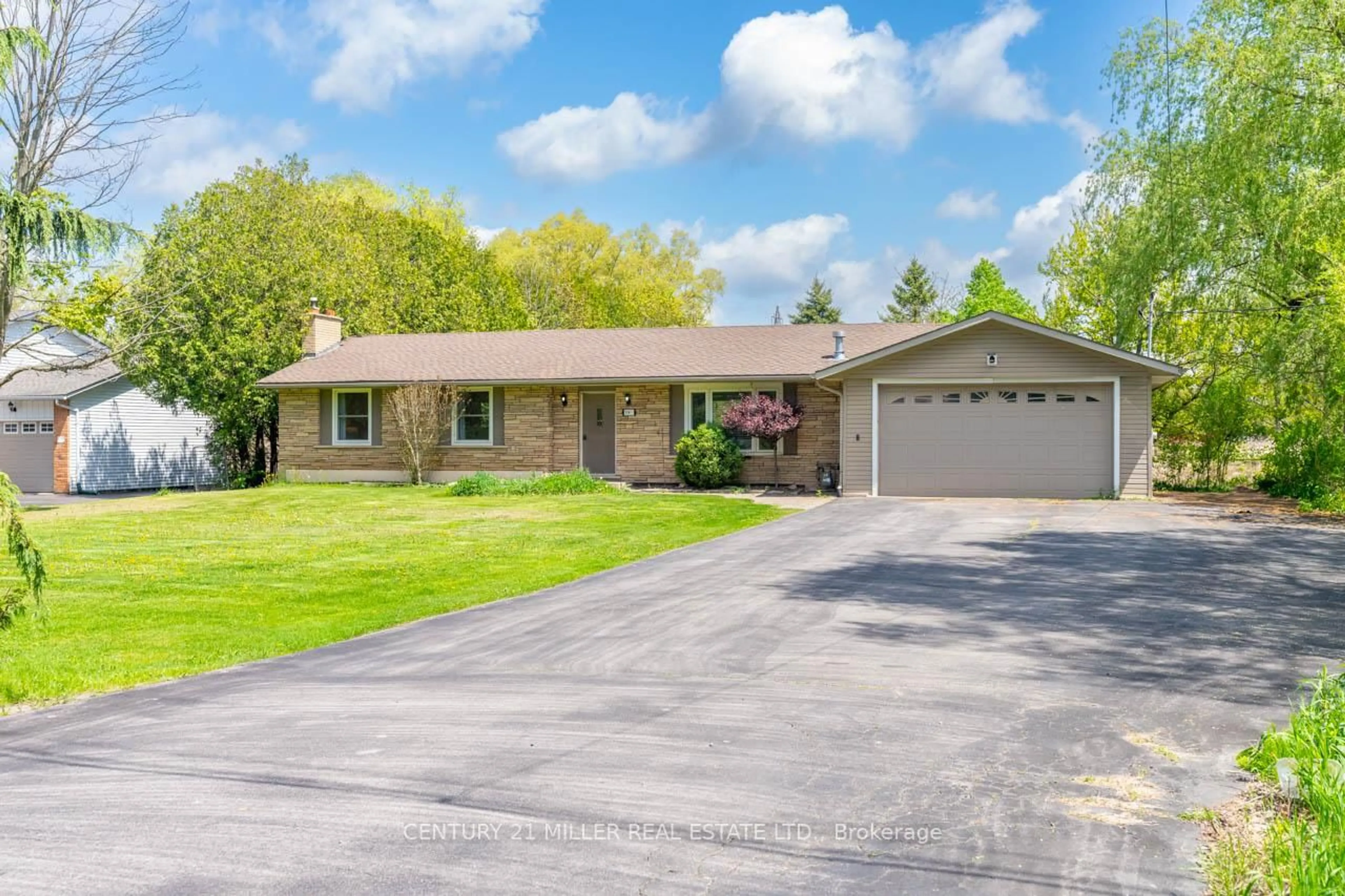 Unknown for 334 Freelton Rd, Hamilton Ontario N0B 2J0