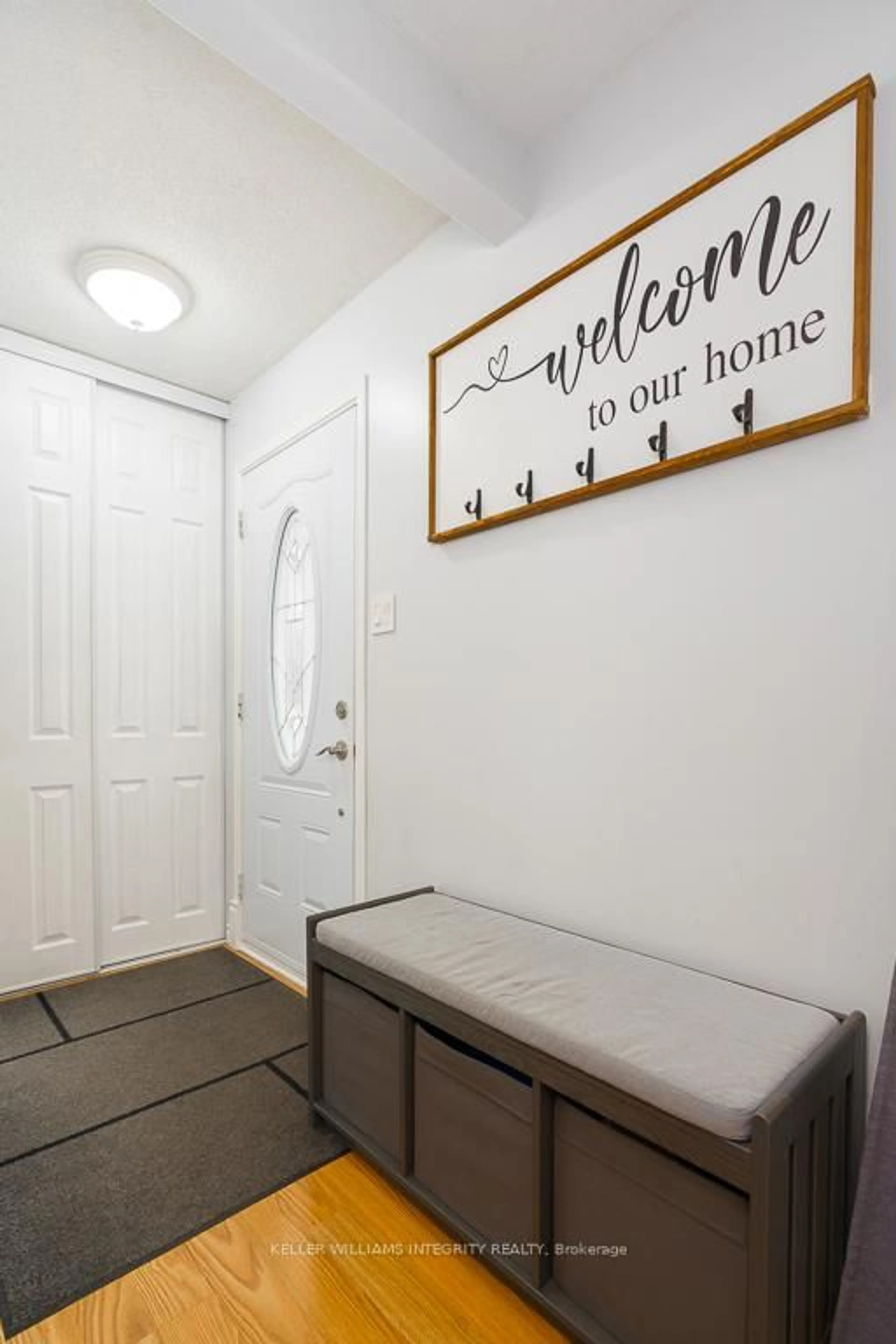 Indoor entryway for 71 Edgevale Crt, Cornwall Ontario K6J 5P1