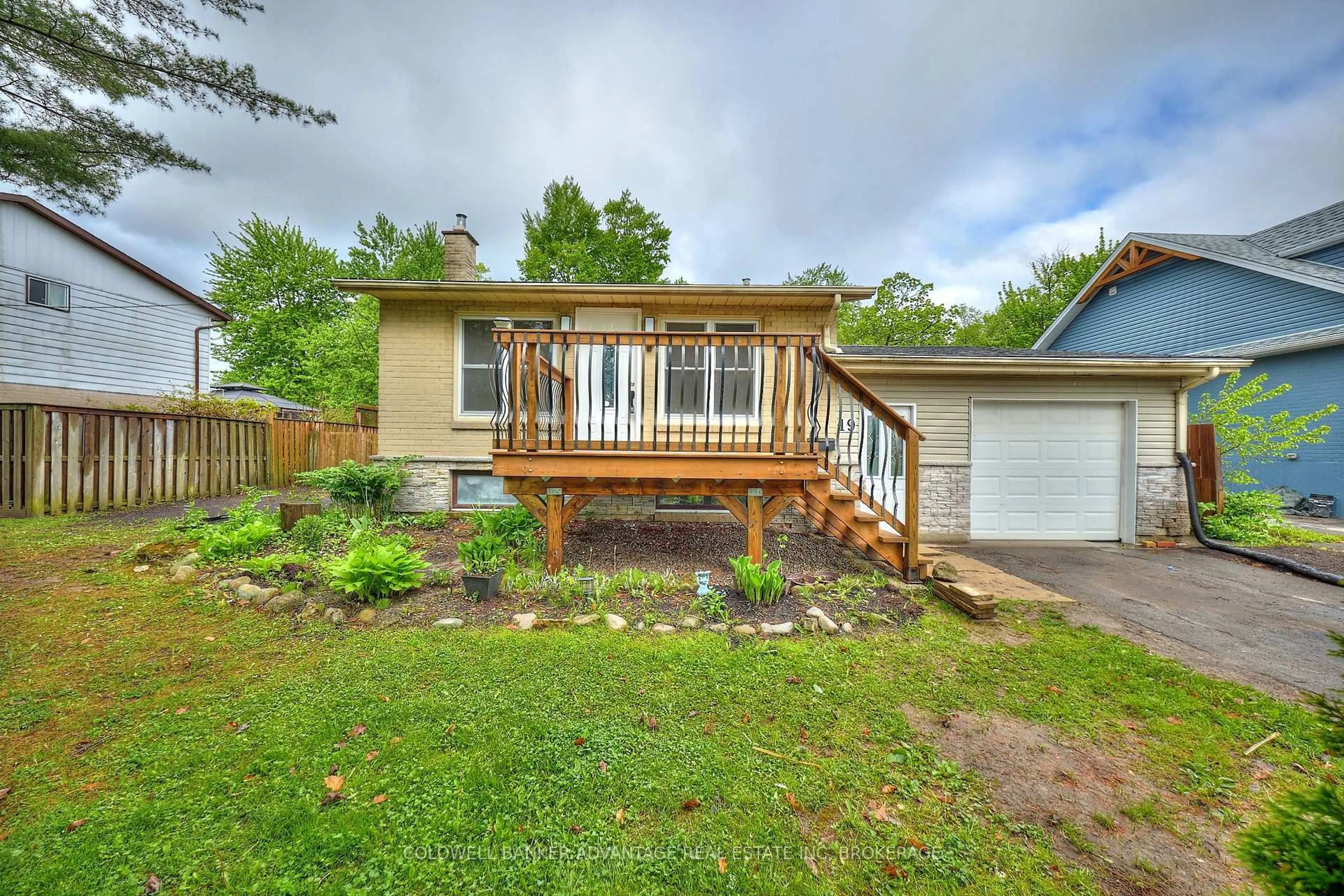 Unknown for 19 LEASIDE Dr, Welland Ontario L3C 6B1