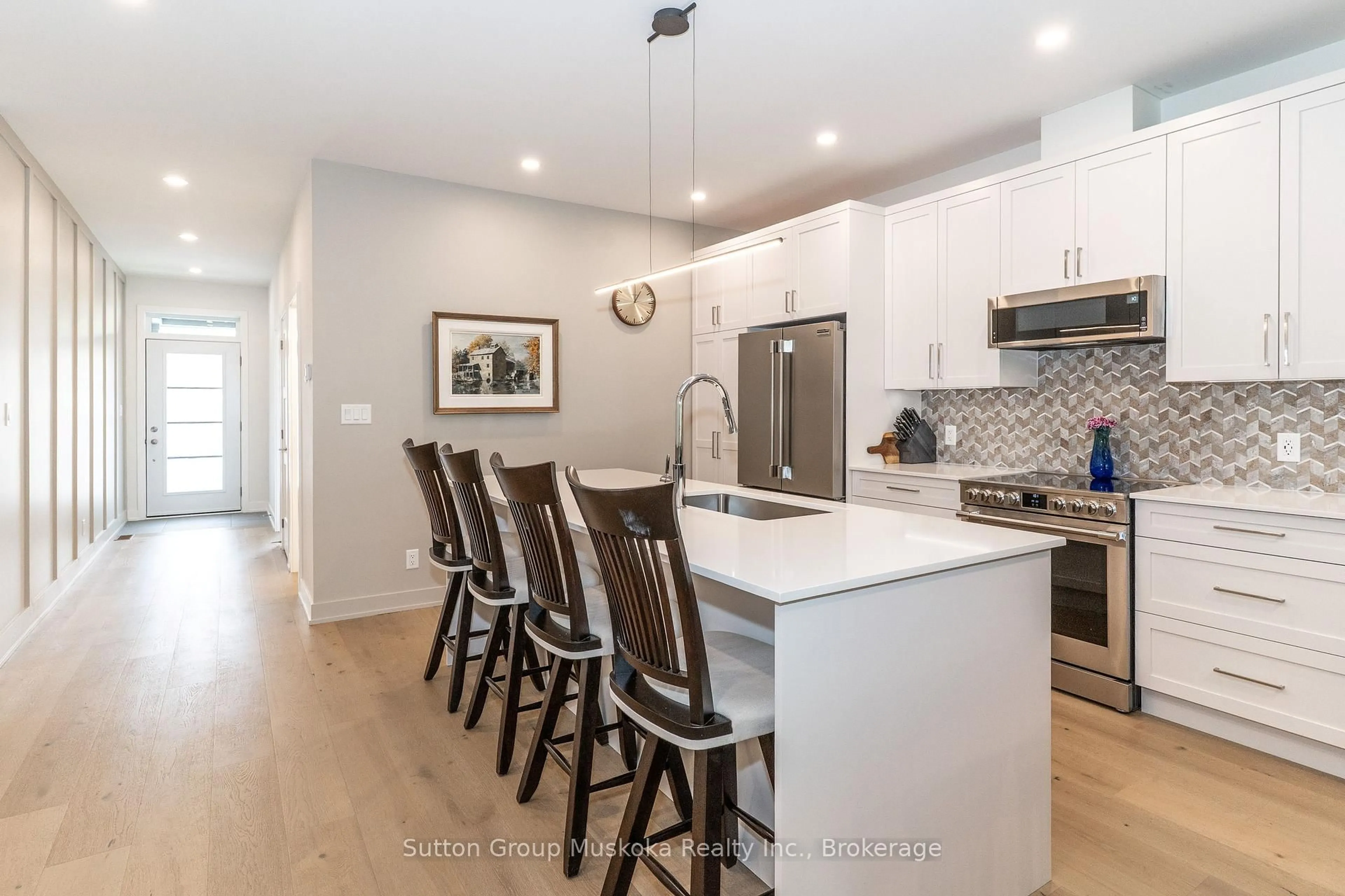 Open concept kitchen, unknown for 9 Jack St, Huntsville Ontario P1H 0G4