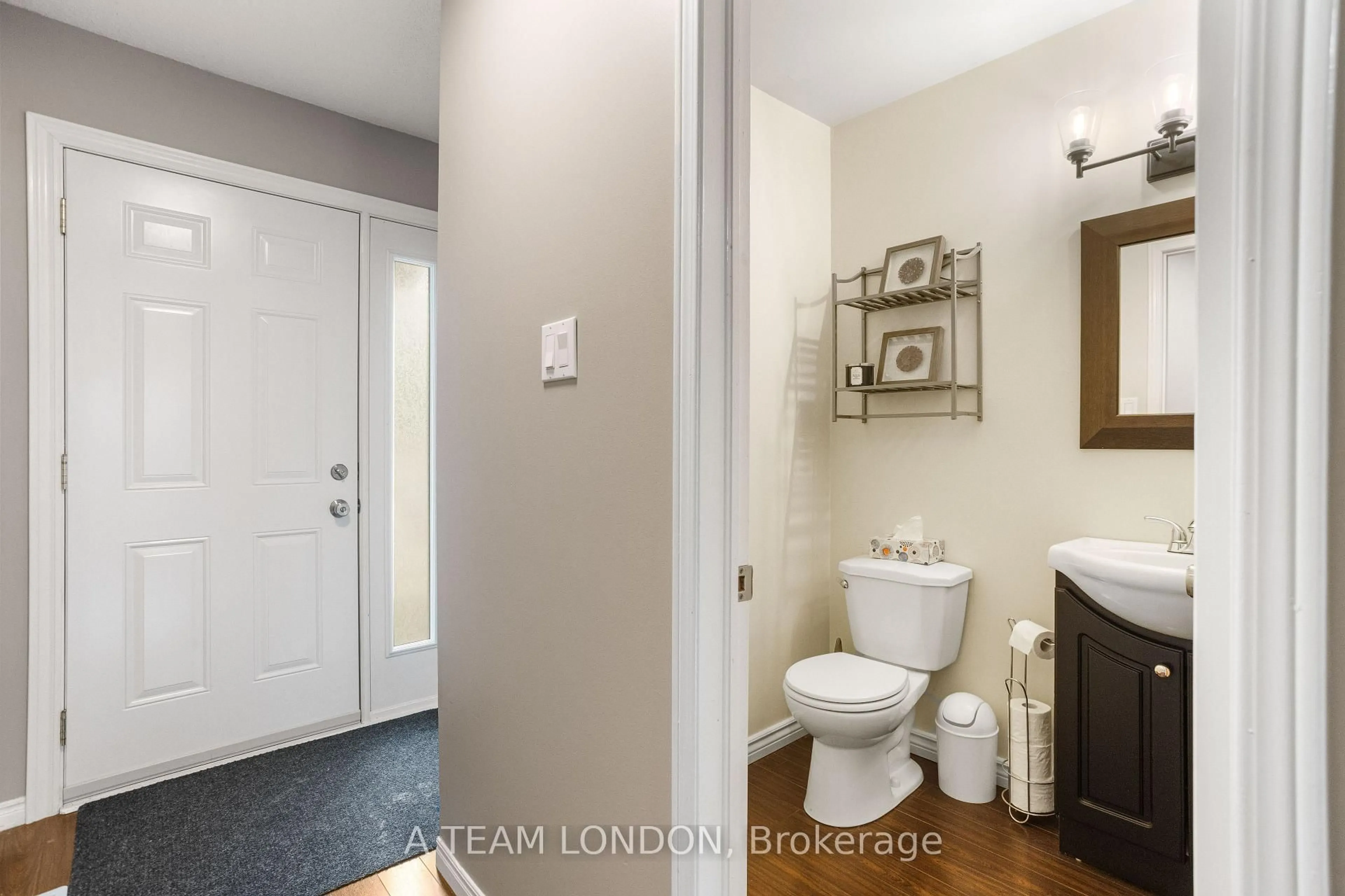 Standard bathroom, unknown for 141 Condor Crt #58, London East Ontario N5W 6A1