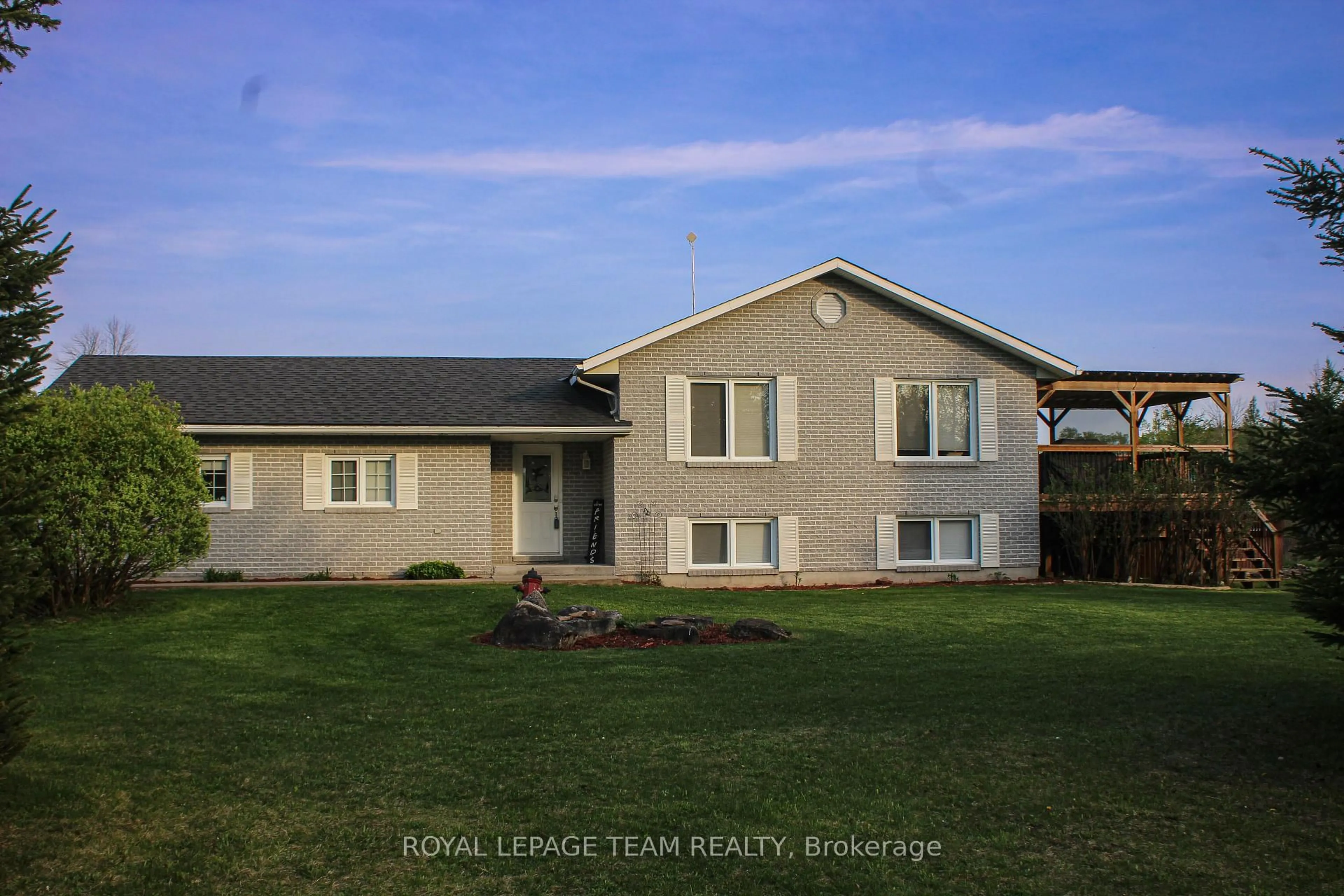 Home with vinyl exterior material, unknown for 955 Macpherson Rd, Smiths Falls Ontario K7A 4S4
