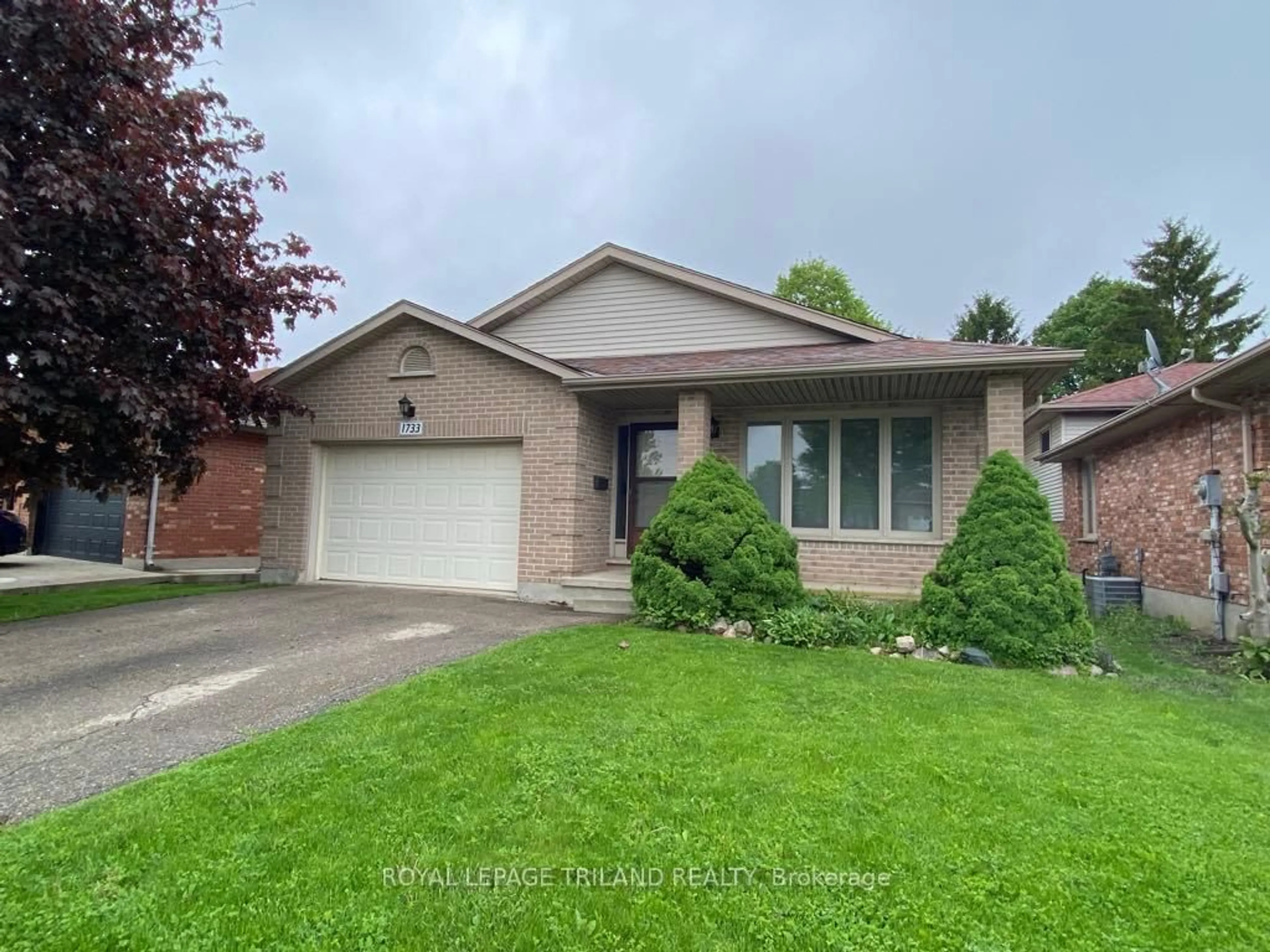 Home with brick exterior material, street for 1733 Jalna Blvd, London South Ontario N6E 3S5
