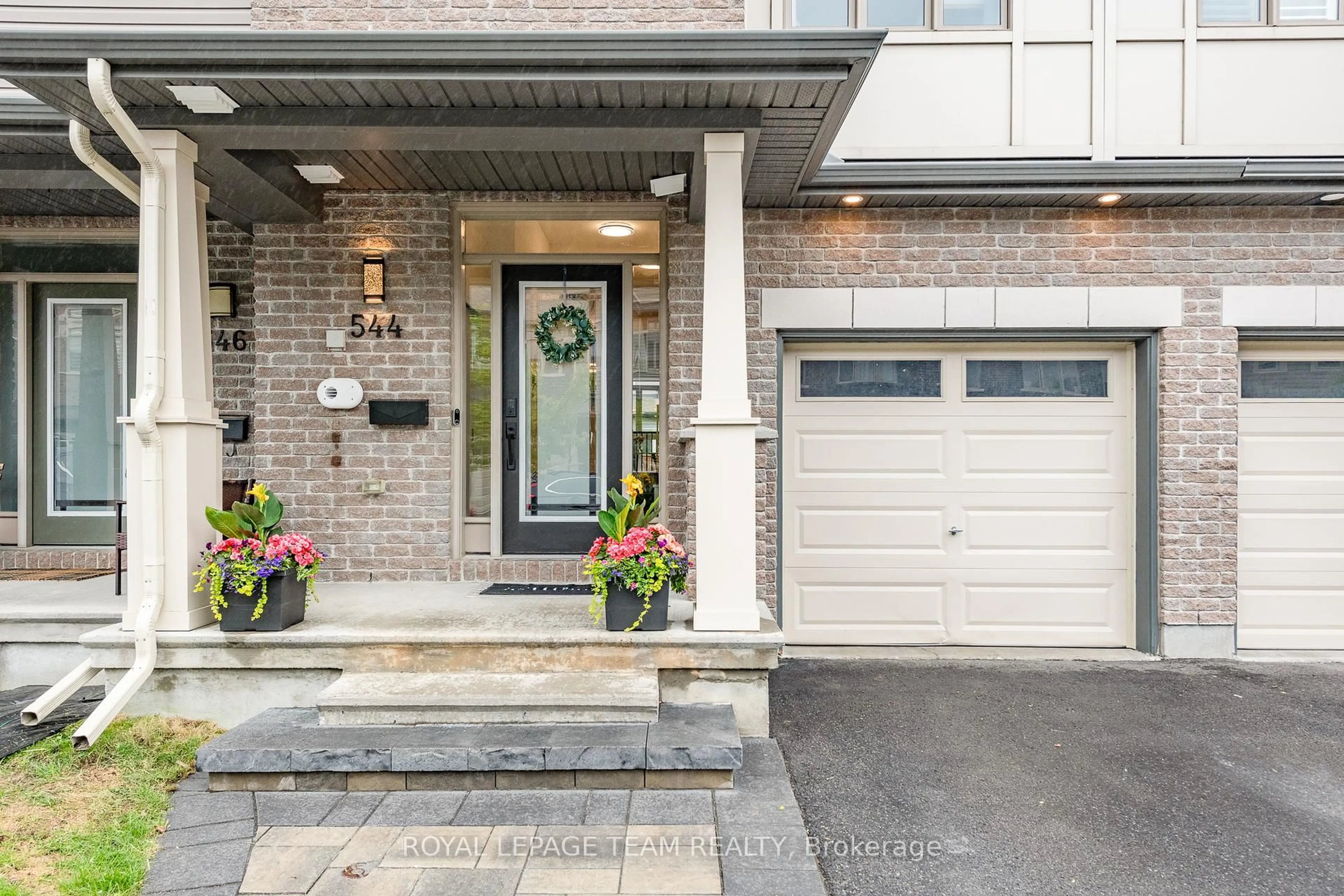 Unknown for 544 Rioja St, Ottawa Ontario K2S 0V8