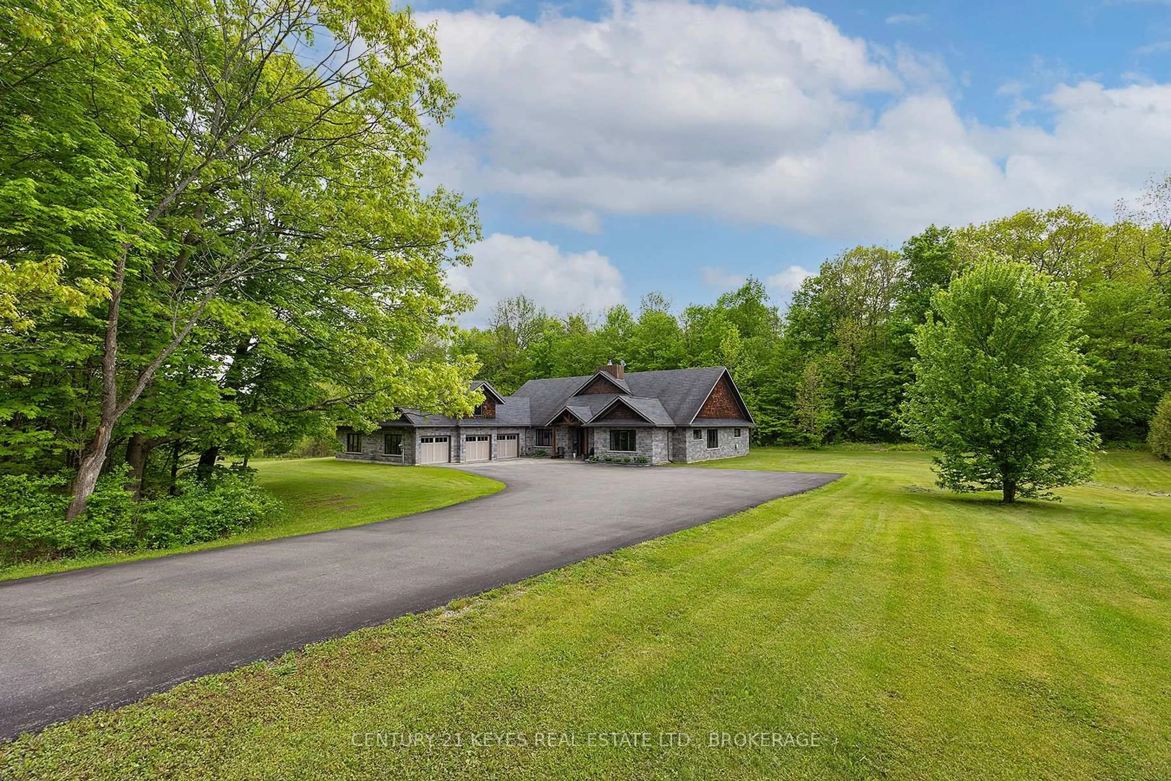 A pic from outside/outdoor area/front of a property/back of a property/a pic from drone, unknown for 24 Owen Ave, Front of Leeds & Seeleys Bay Ontario K7G 2V9