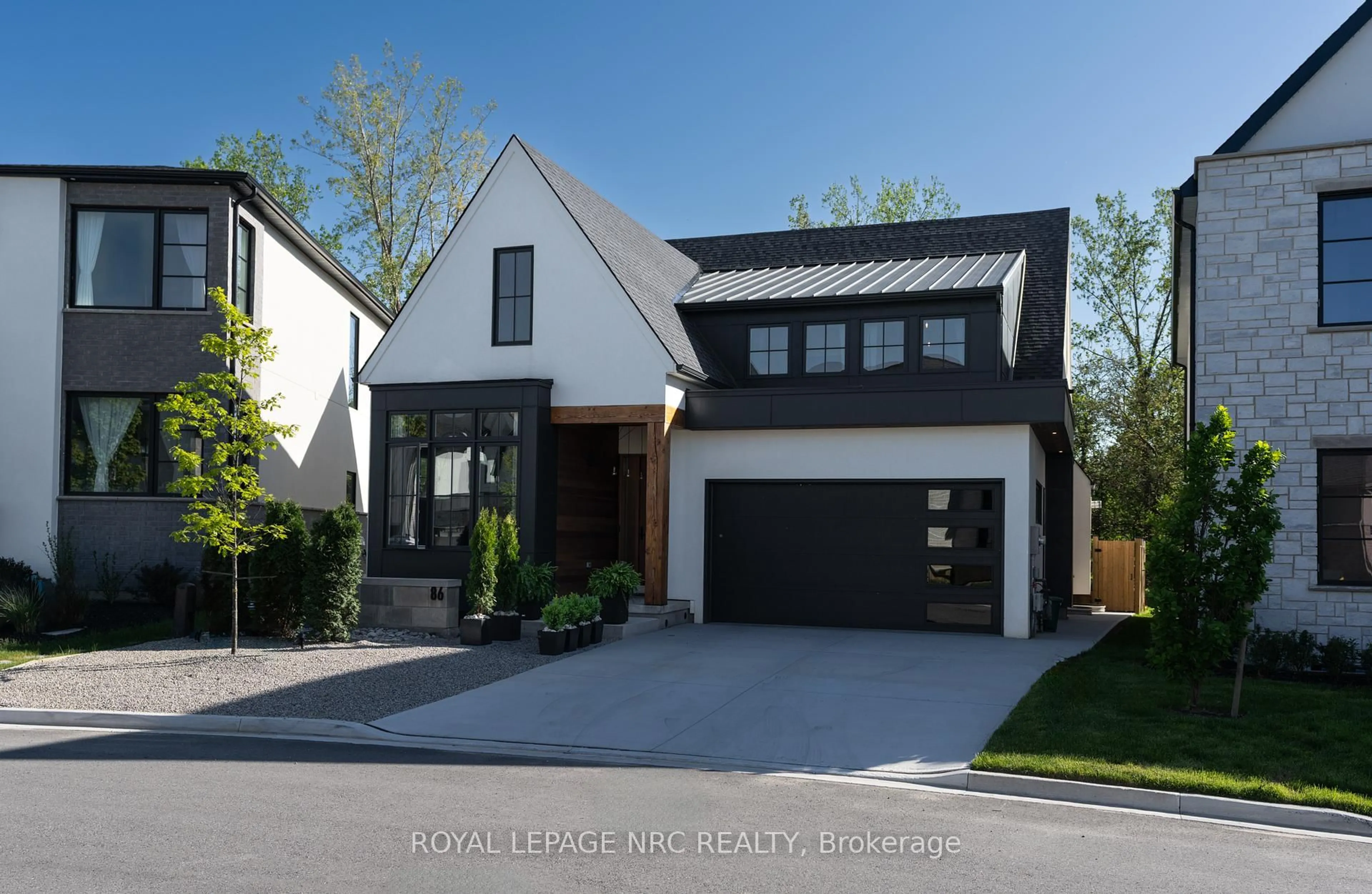 Home with brick exterior material, street for 86 Millpond Rd, Niagara-on-the-Lake Ontario L0S 1J0