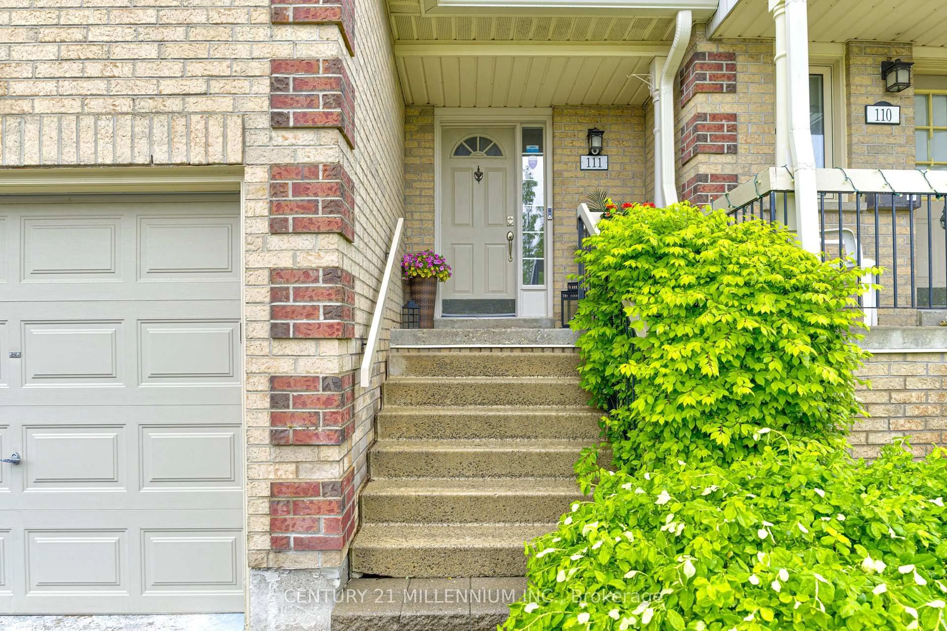 Unknown for 302 College Ave #111, Guelph Ontario N1G 4T6