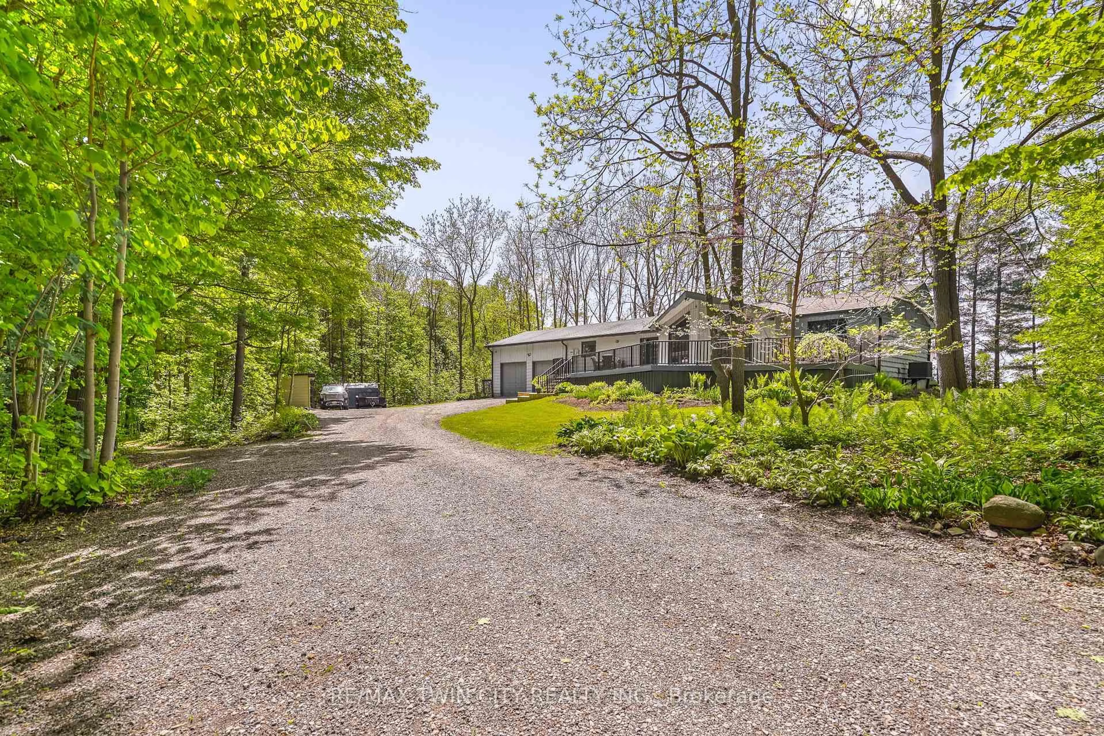 A pic from outside/outdoor area/front of a property/back of a property/a pic from drone, unknown for 103 Fourth Concession Rd, Brant Ontario N0E 1A0