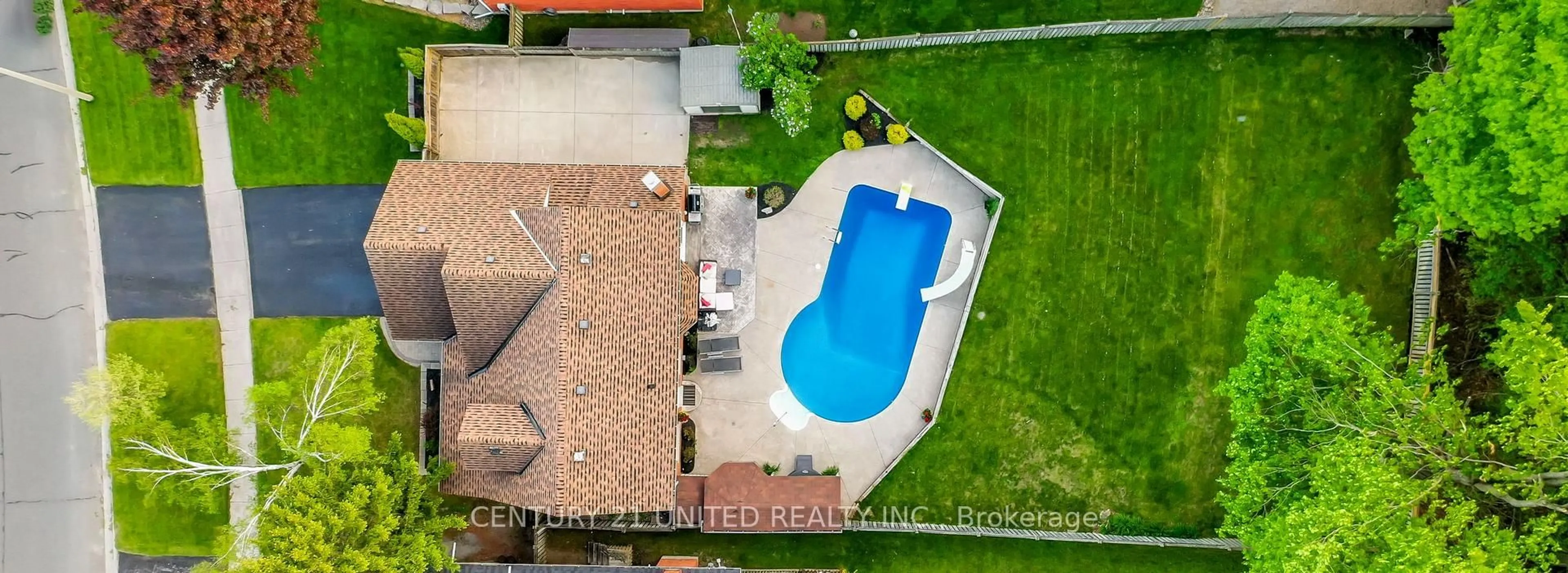 A pic from outside/outdoor area/front of a property/back of a property/a pic from drone, street for 1341 Hetherington Dr, Peterborough North Ontario K9L 1X5