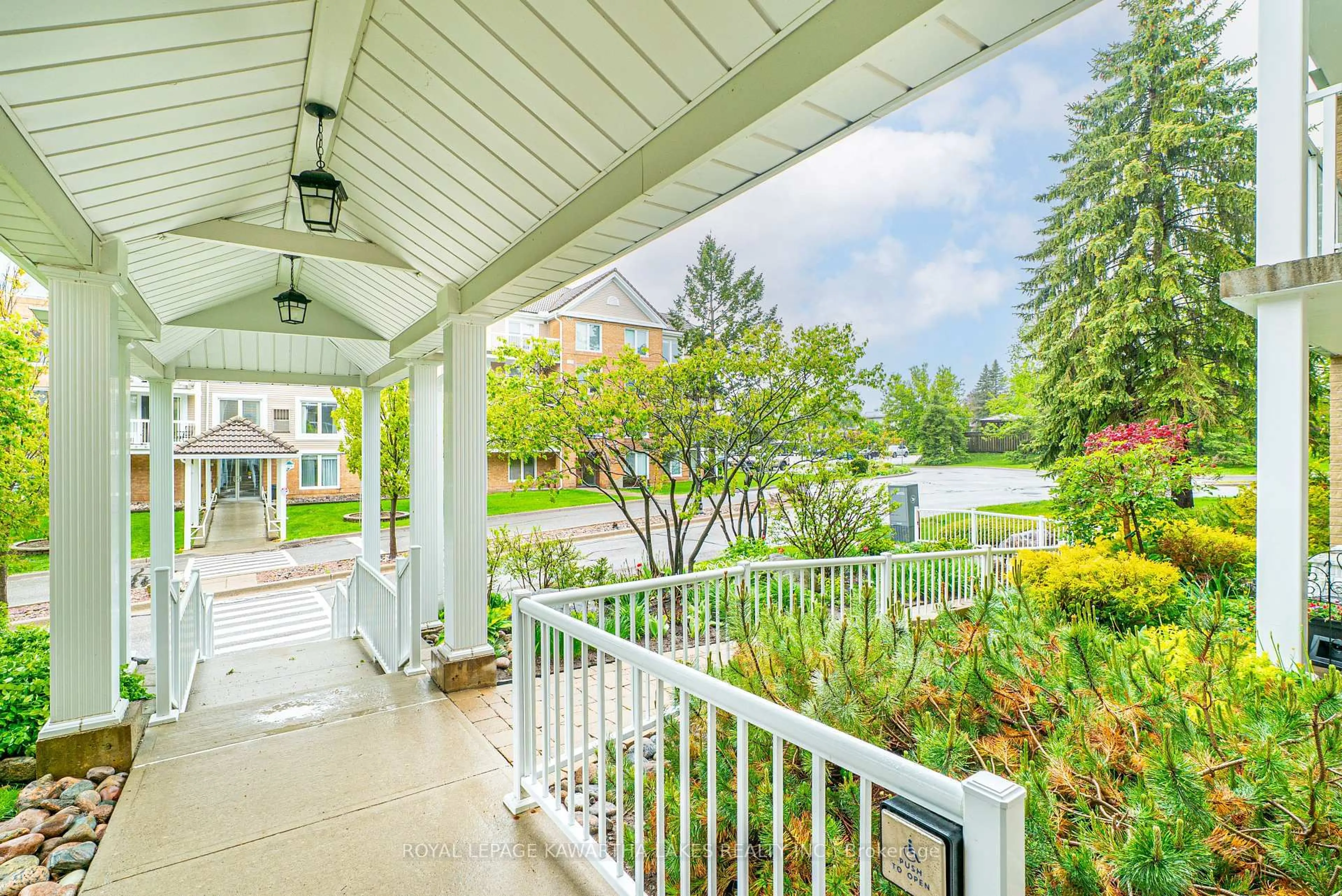Patio, water/lake/river/ocean view for 51 Rivermill Blvd #203, Kawartha Lakes Ontario K9V 6E8