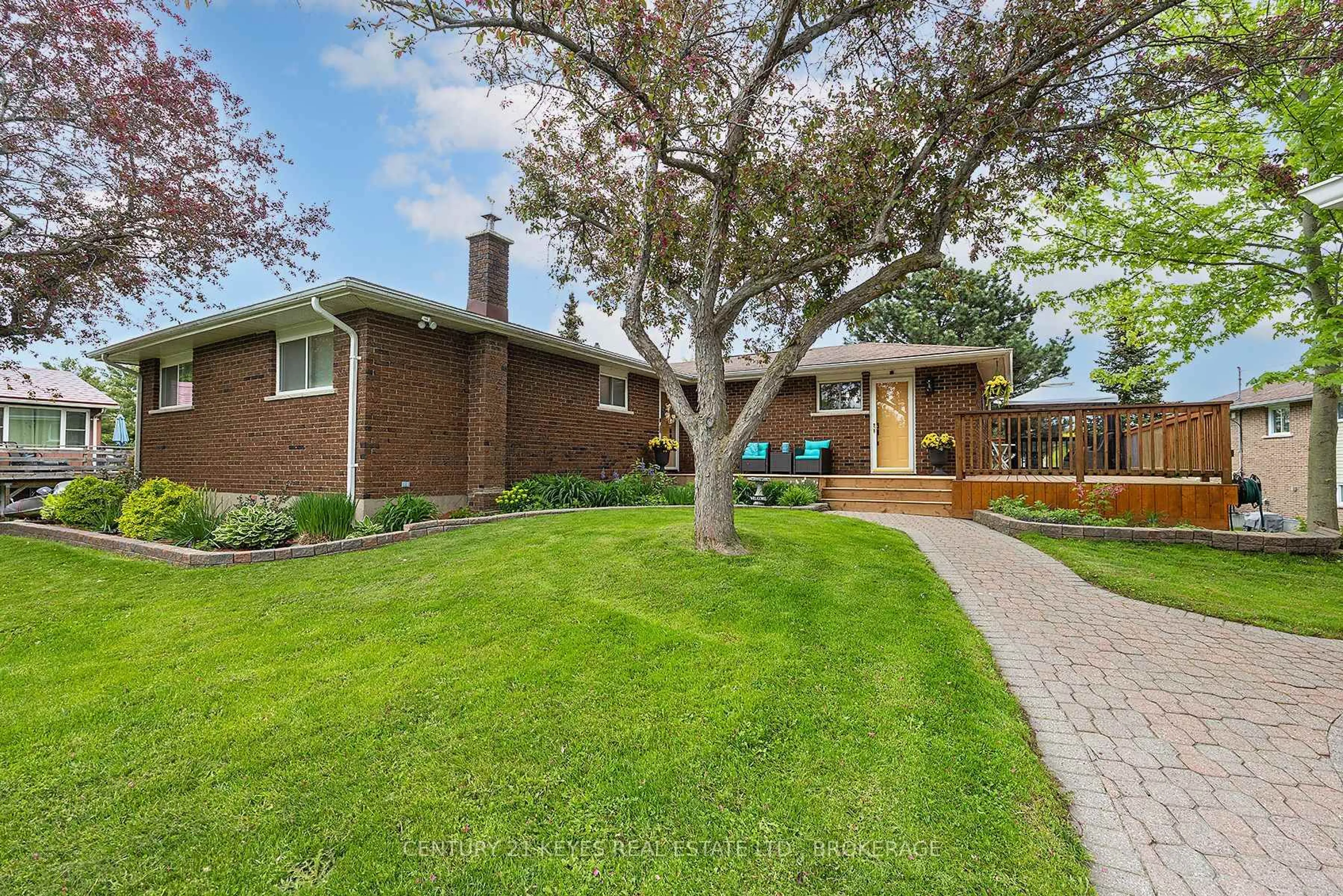 Home with brick exterior material, street for 38 Willowbank Rd, Front of Leeds & Seeleys Bay Ontario K7G 2V5