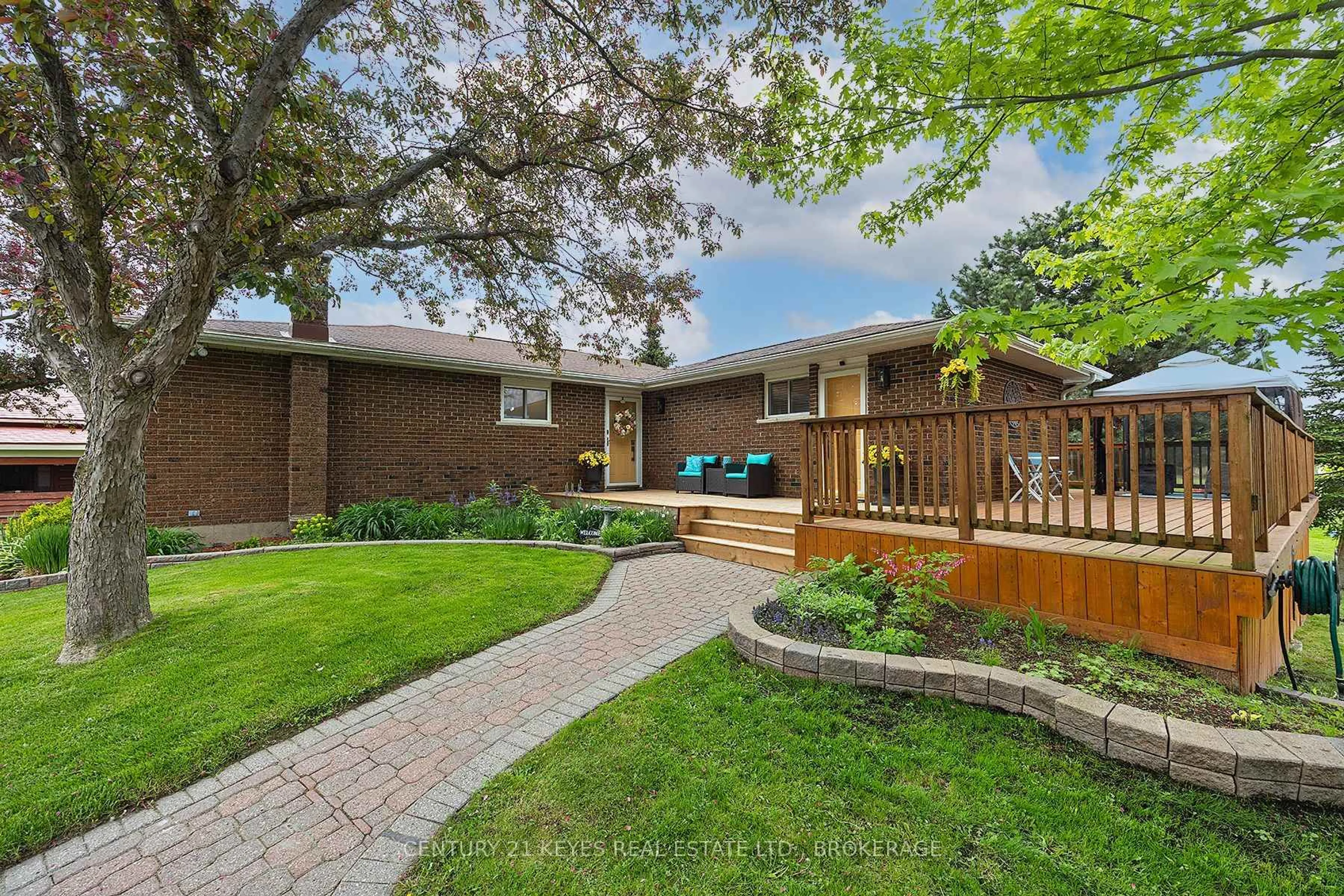 Home with brick exterior material, street for 38 Willowbank Rd, Front of Leeds & Seeleys Bay Ontario K7G 2V5
