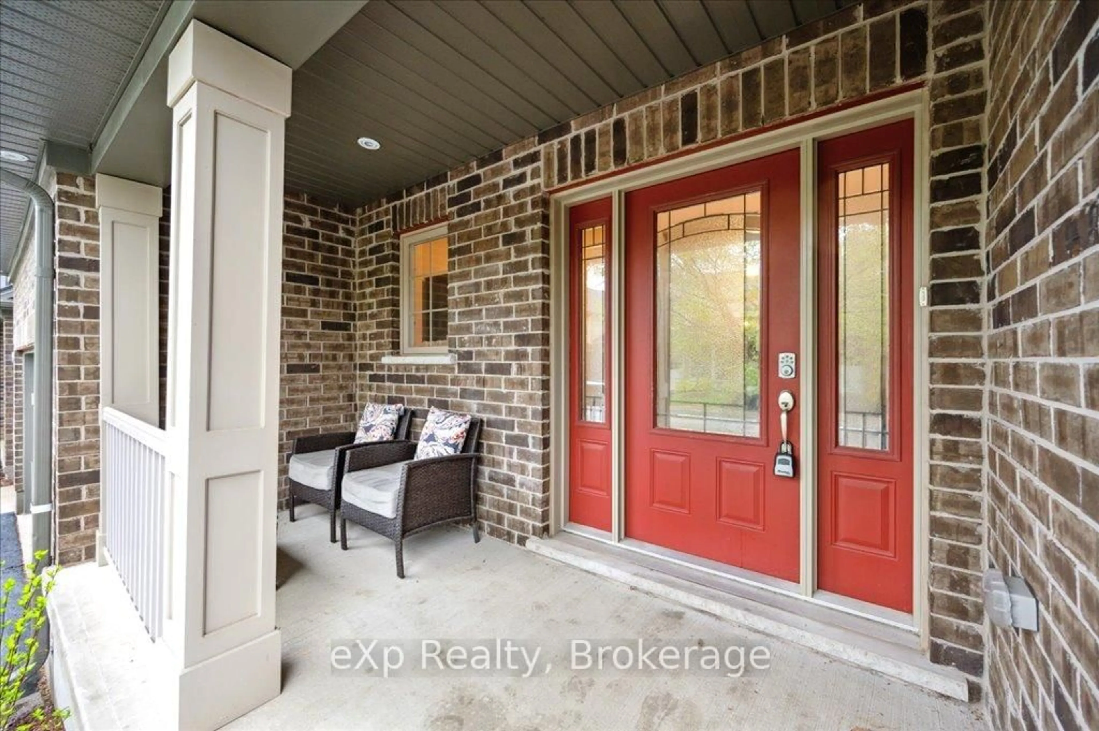 Indoor entryway for 50 Hickory Dr, Guelph/Eramosa Ontario N0B 2K0