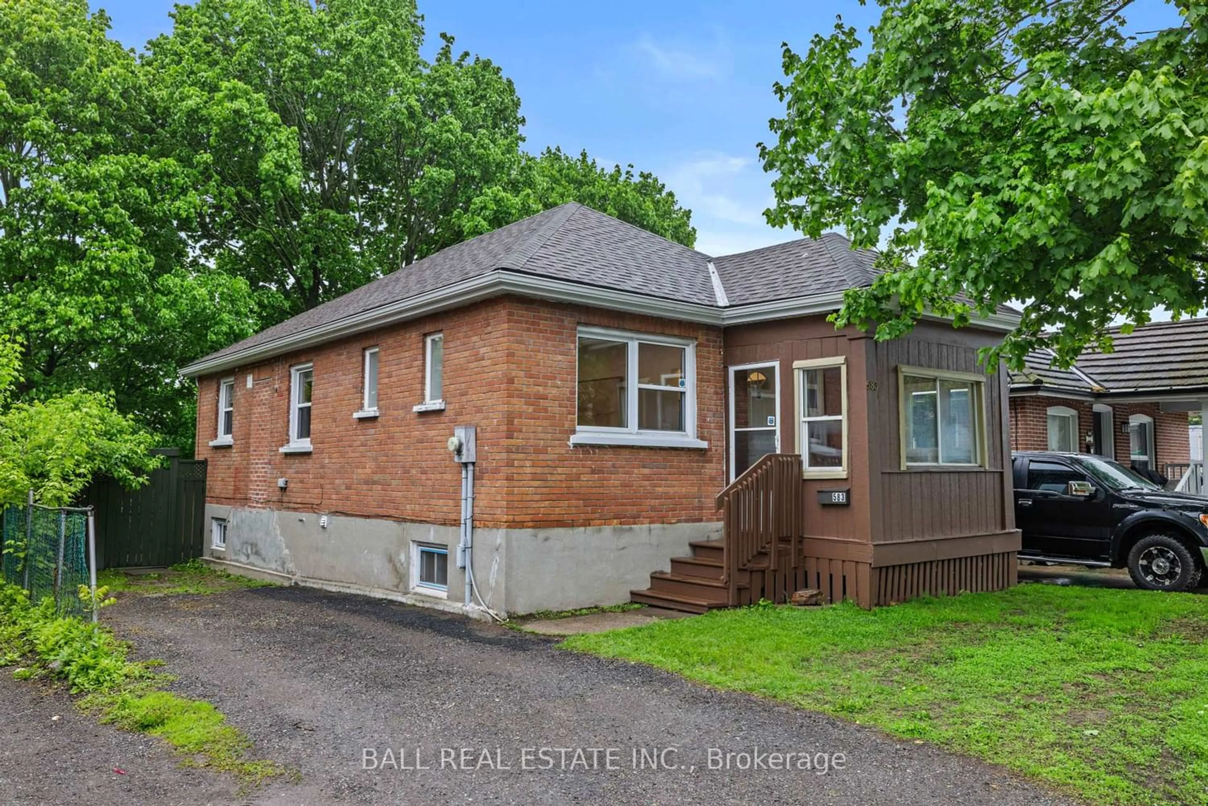 Home with brick exterior material, street for 583 Reid St, Peterborough Central Ontario K9H 4H2