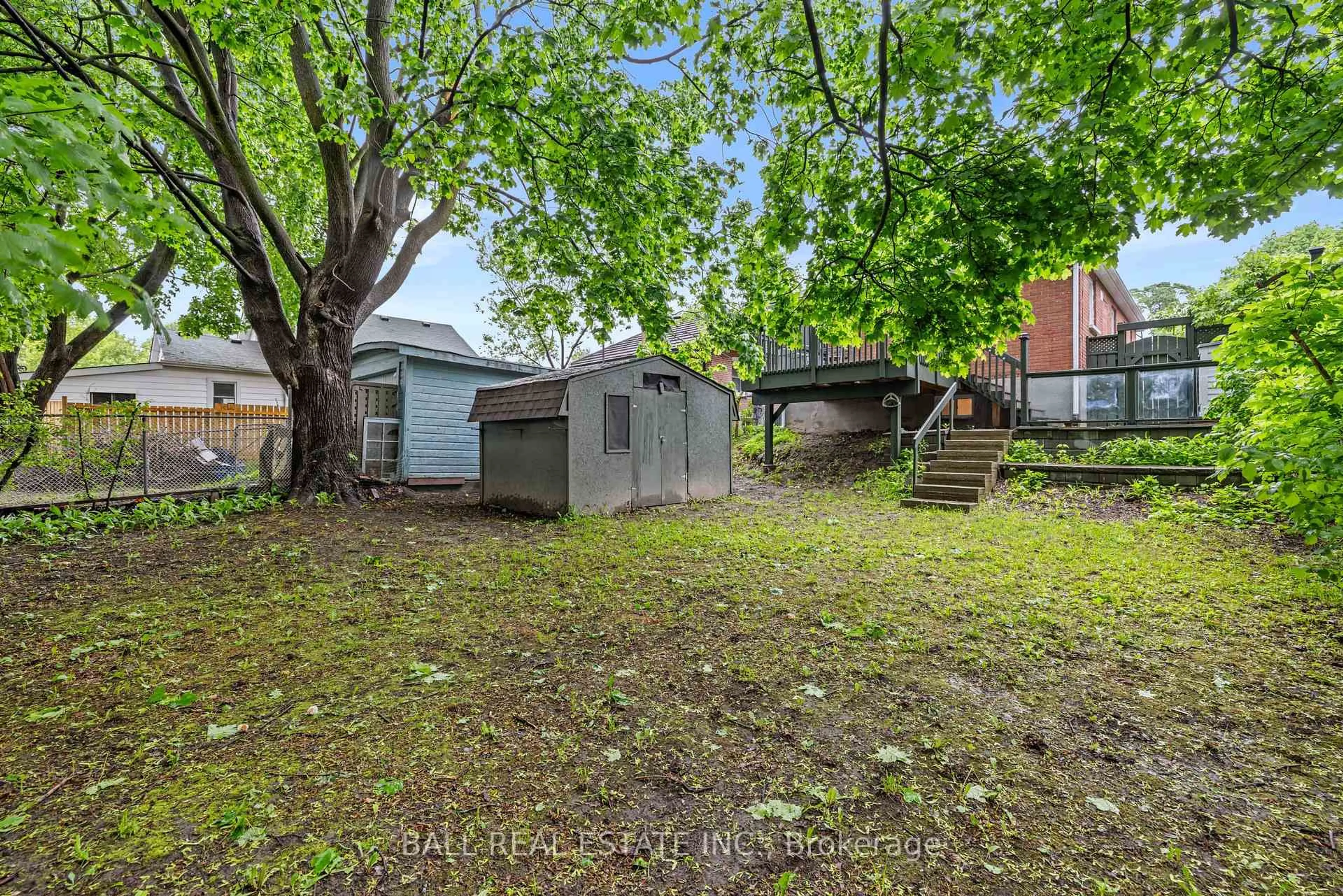 Shed for 583 Reid St, Peterborough Central Ontario K9H 4H2