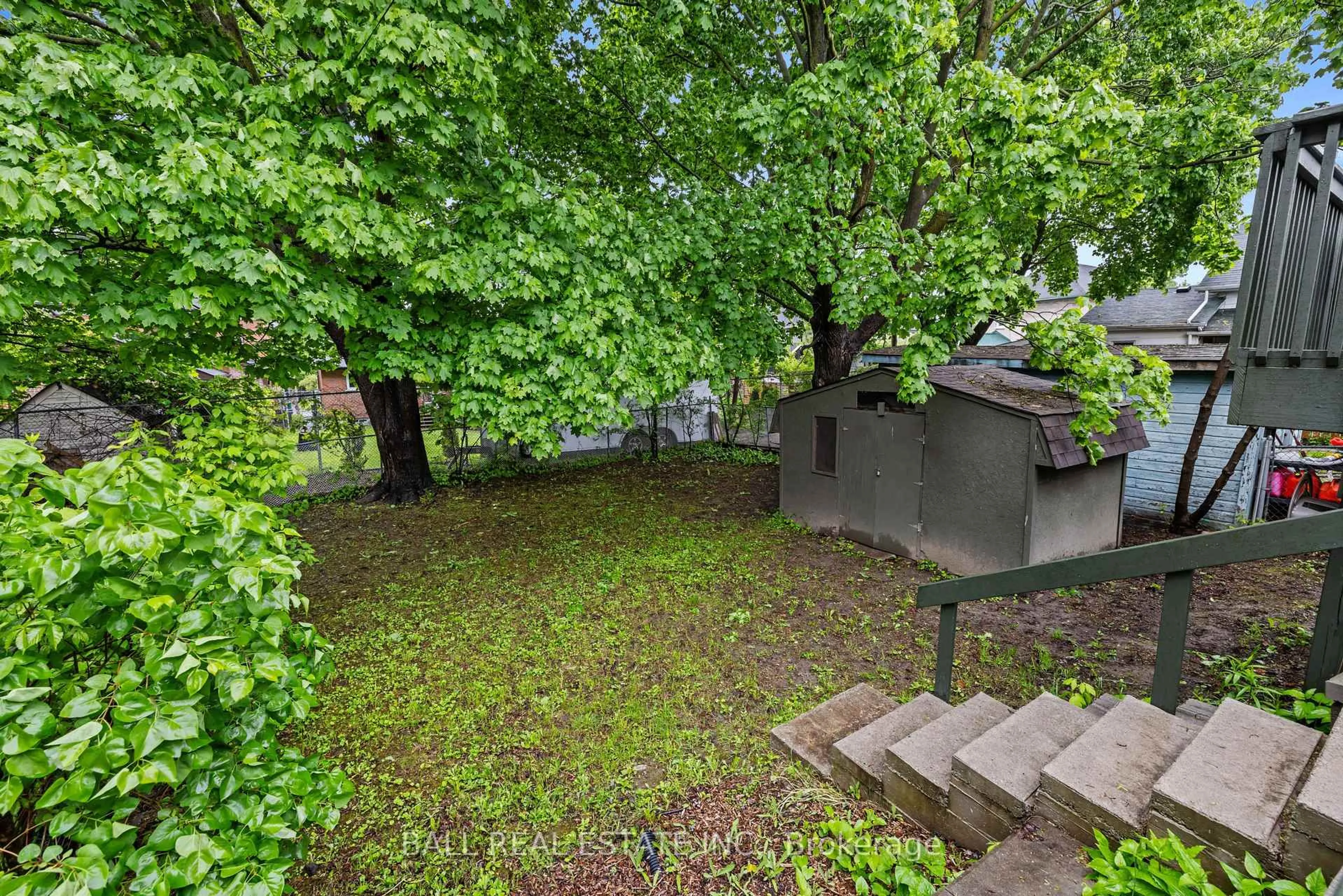 Patio, street for 583 Reid St, Peterborough Central Ontario K9H 4H2
