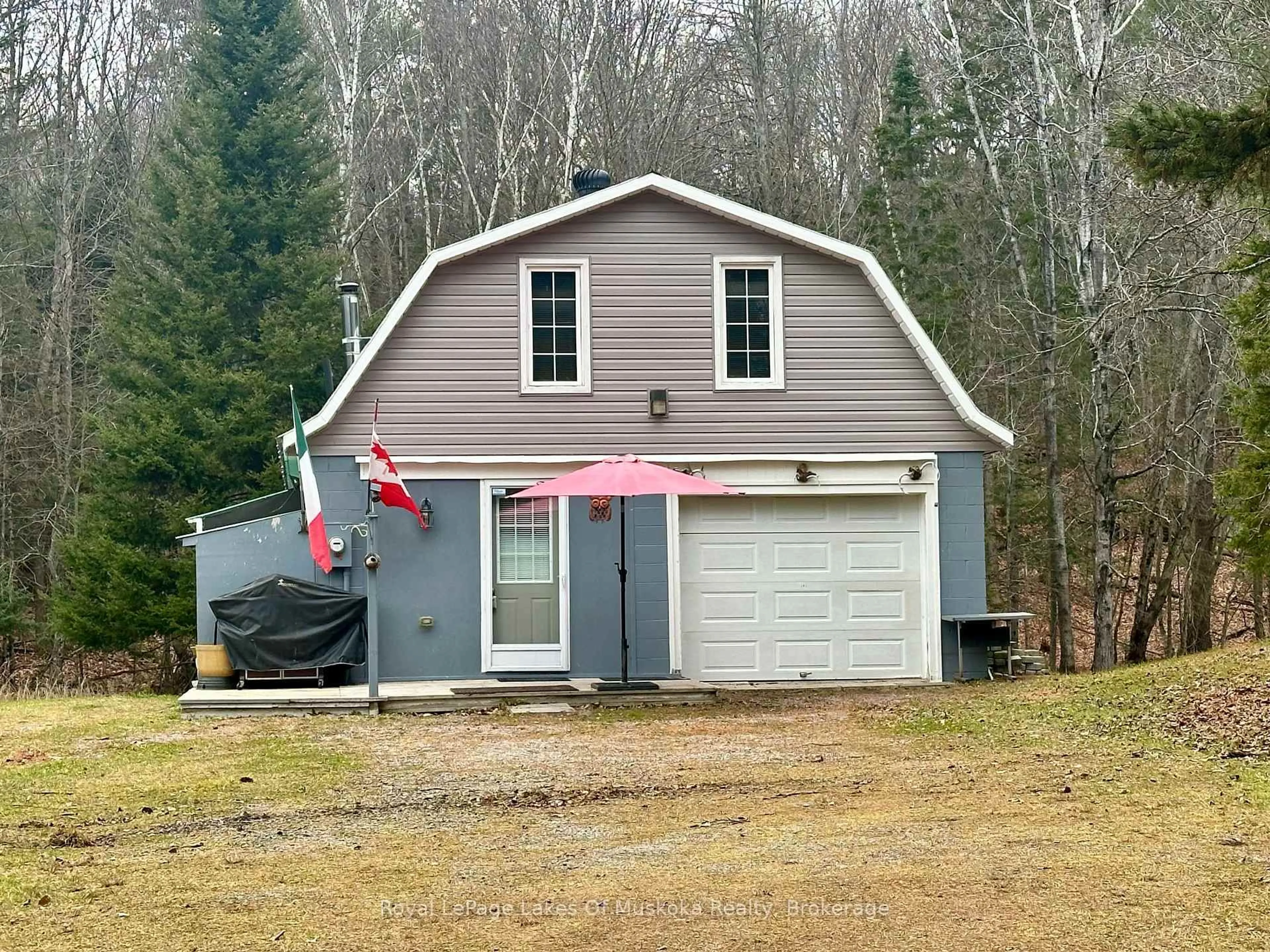 Indoor garage for 112 510 Highway, Magnetawan Ontario P0A 1P0