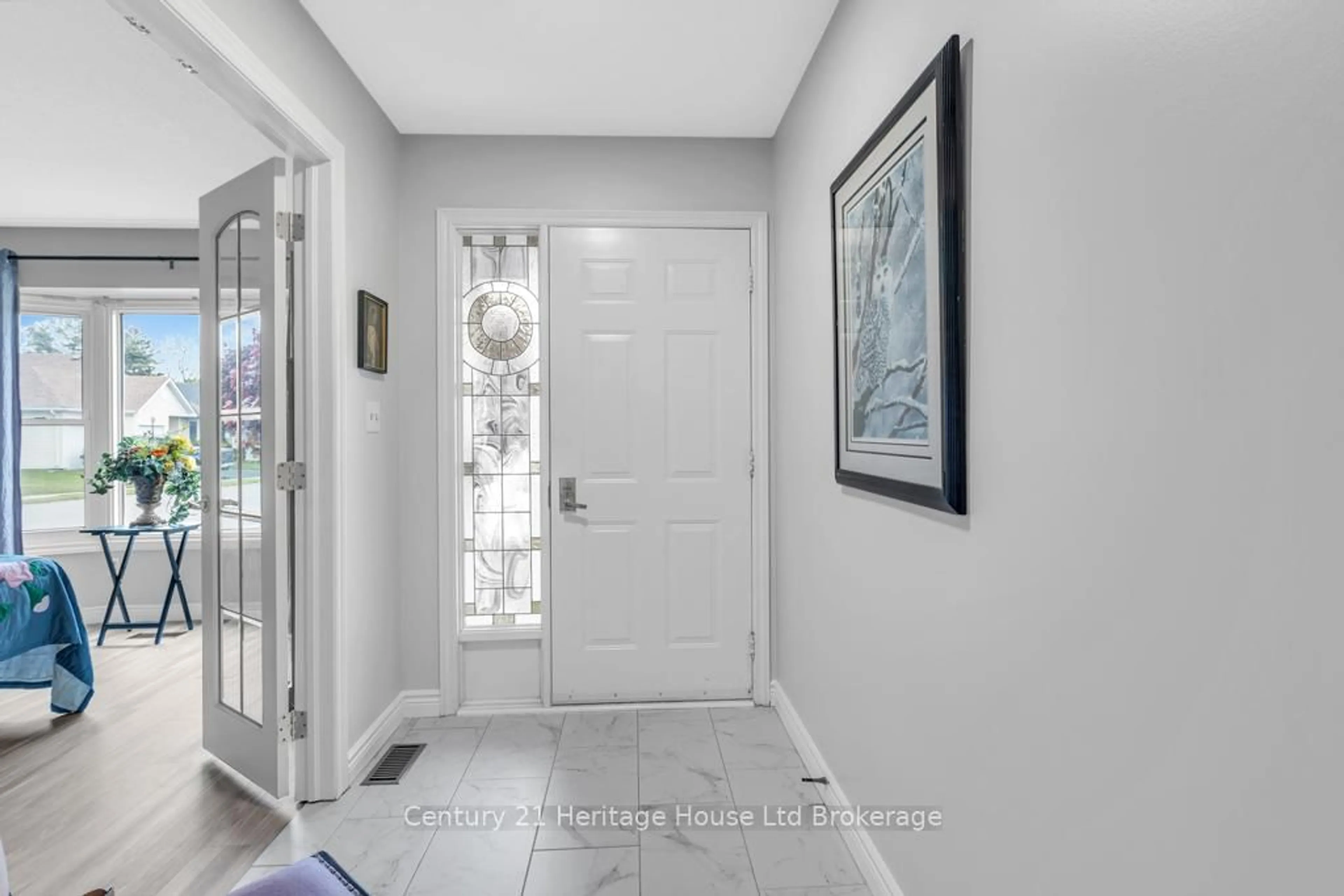 Indoor entryway for 65 Seres Dr, Tillsonburg Ontario N4G 5E7
