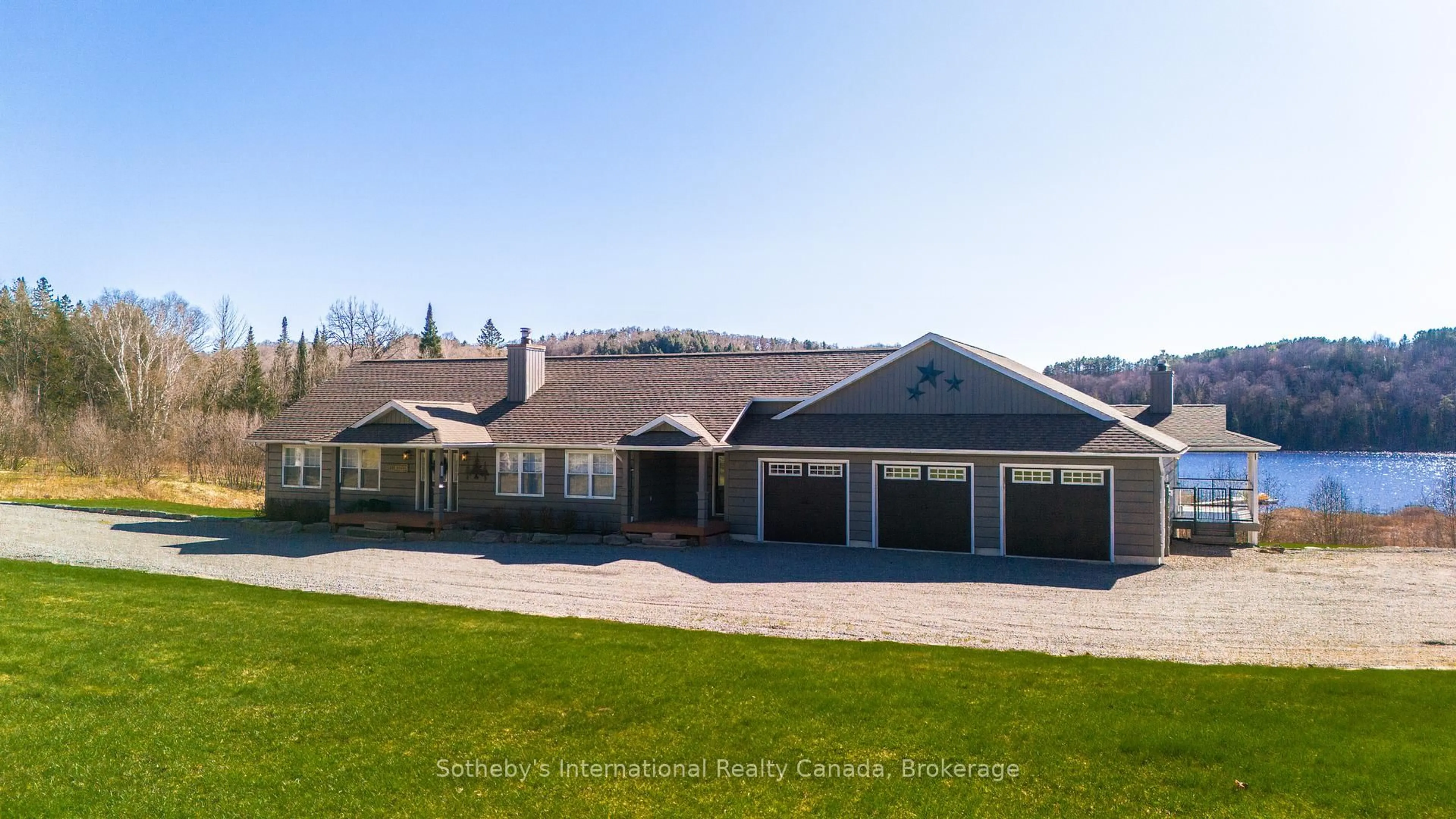 A pic from outside/outdoor area/front of a property/back of a property/a pic from drone, unknown for 427 WEST BROWNS Rd, Huntsville Ontario P1H 0J2
