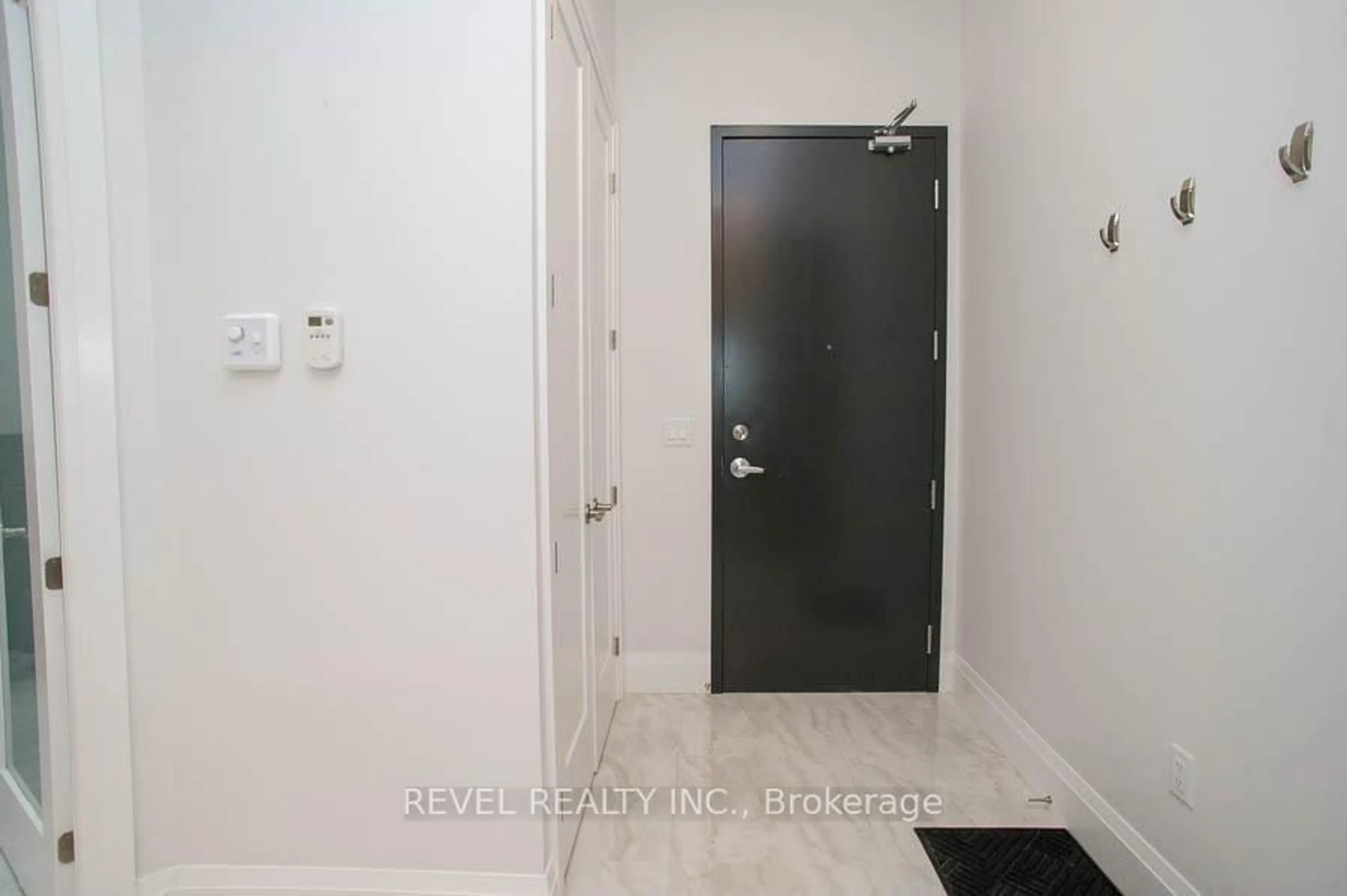 Indoor entryway for 85A Morrell St #209, Brantford Ontario N3T 4J6
