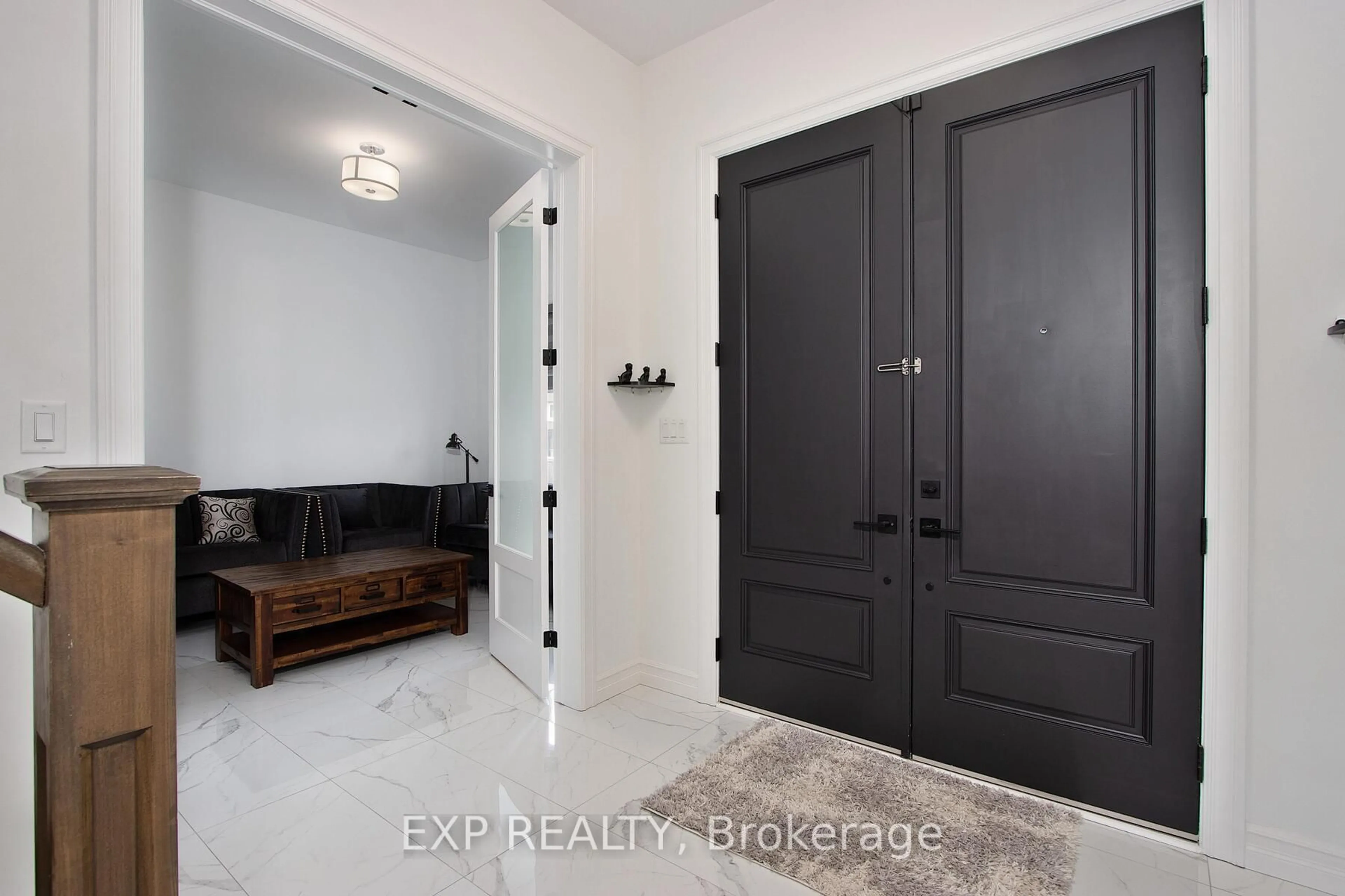 Indoor entryway for 20 Hazelwood Pass, Thames Centre Ontario N0L 1G2
