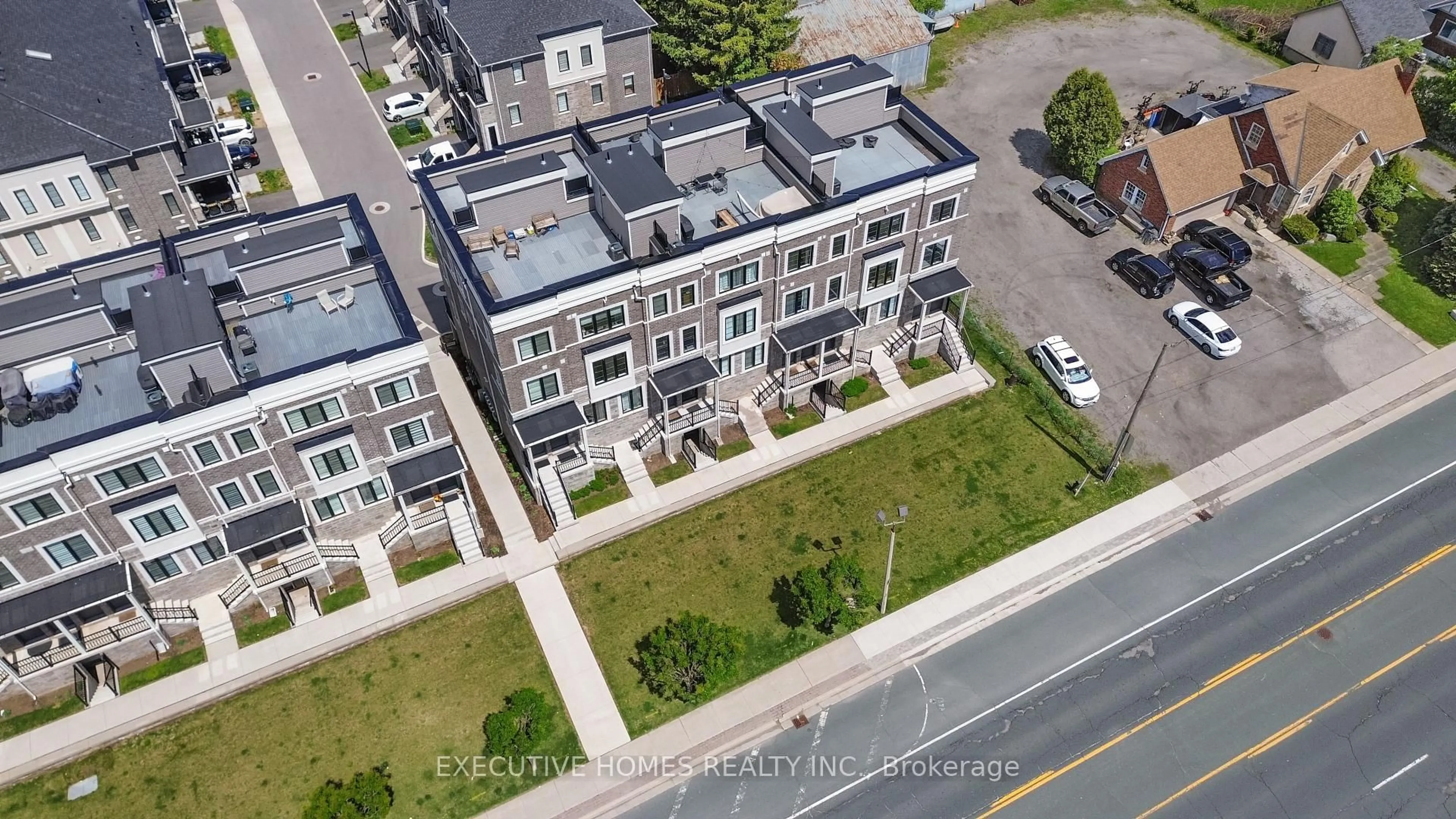 A pic from outside/outdoor area/front of a property/back of a property/a pic from drone, street for 383 Dundas St #74, Hamilton Ontario L0R 2H3