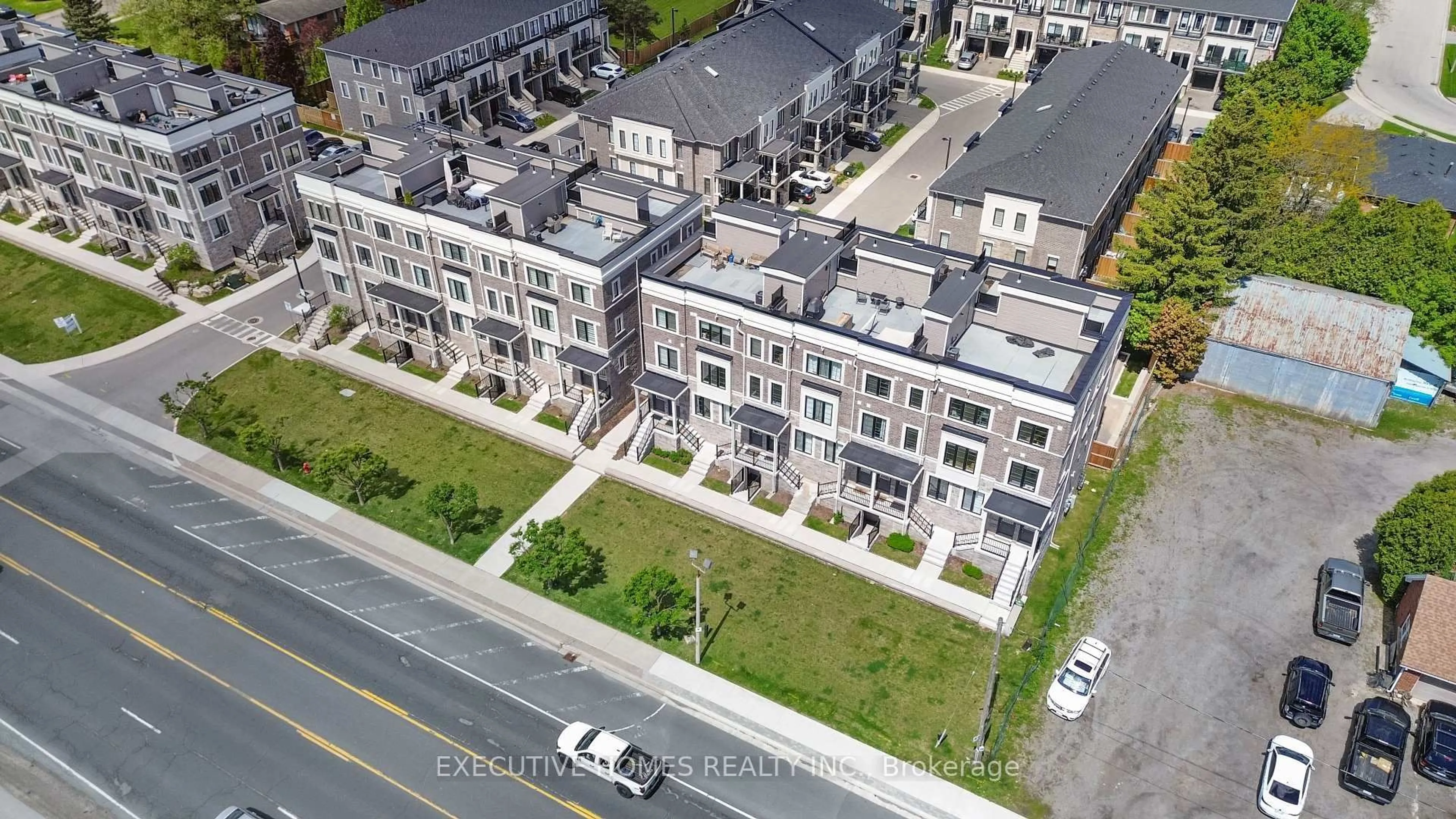 A pic from outside/outdoor area/front of a property/back of a property/a pic from drone, street for 383 Dundas St #74, Hamilton Ontario L0R 2H3