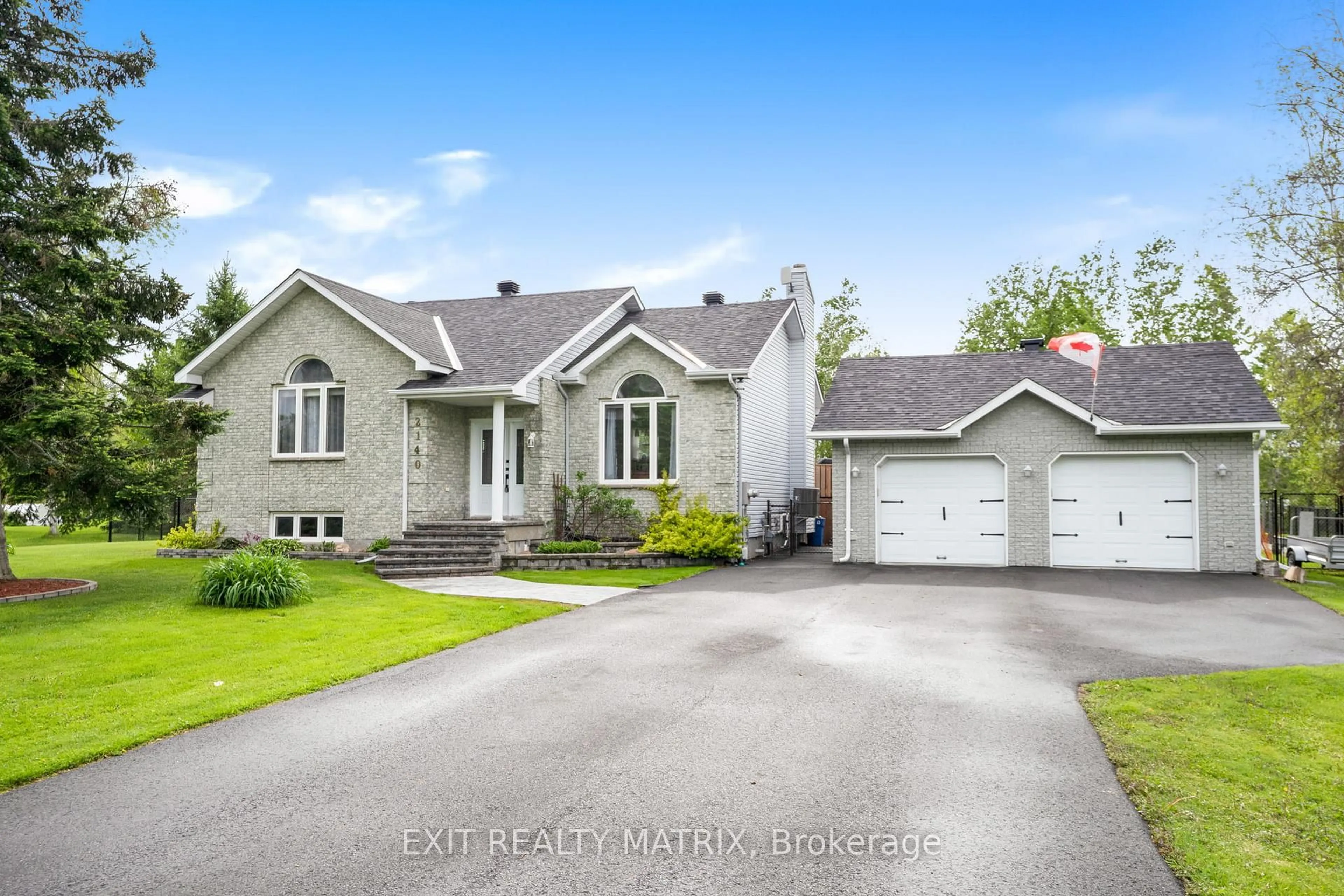 Home with vinyl exterior material, street for 2140 Bedard St, Champlain Ontario K6A 2R2