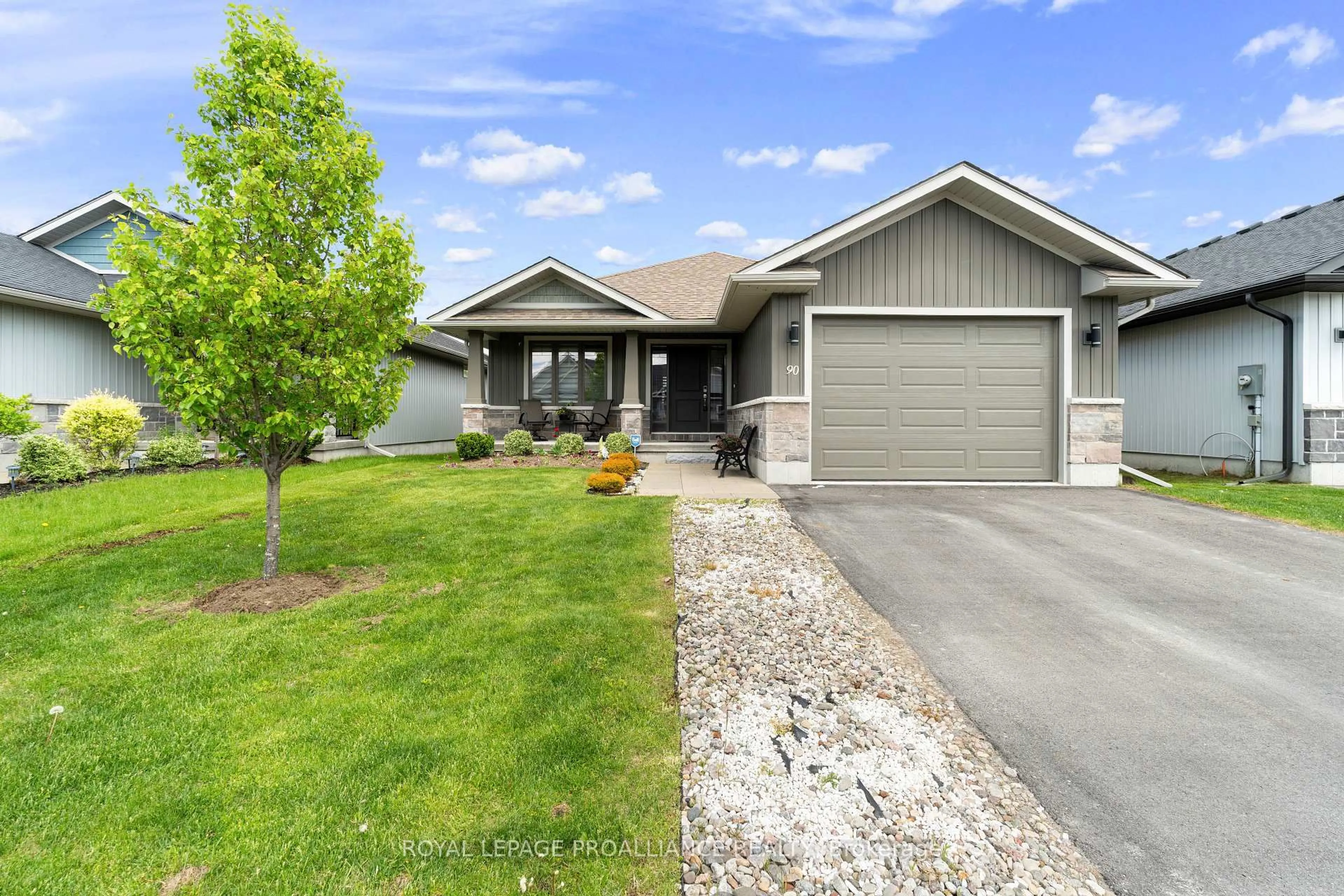 Home with vinyl exterior material, street for 90 Aldersgate Dr, Belleville Ontario K8P 4W9