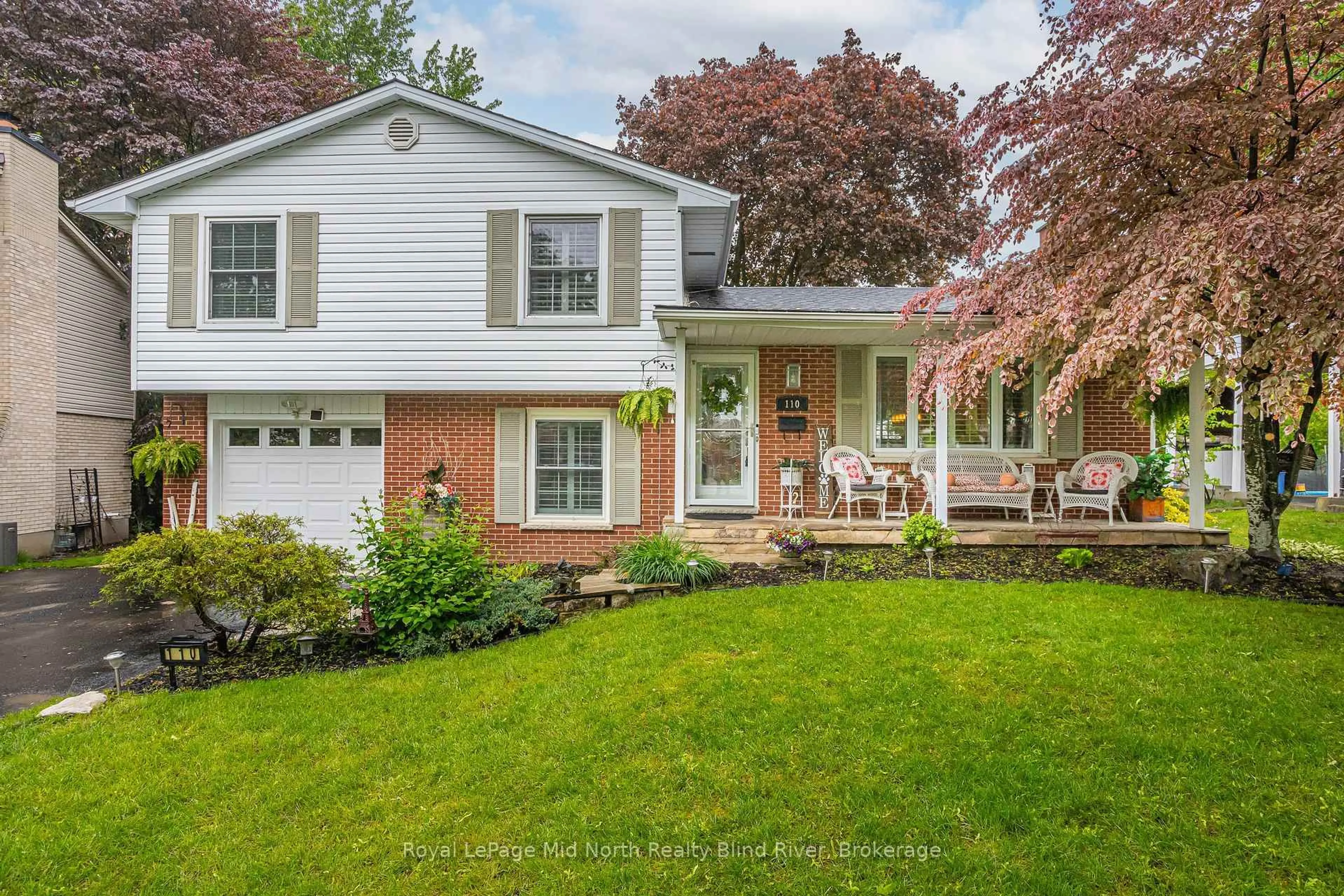 Home with vinyl exterior material, street for 110 Odessa Ave, London South Ontario N6J 2Z8