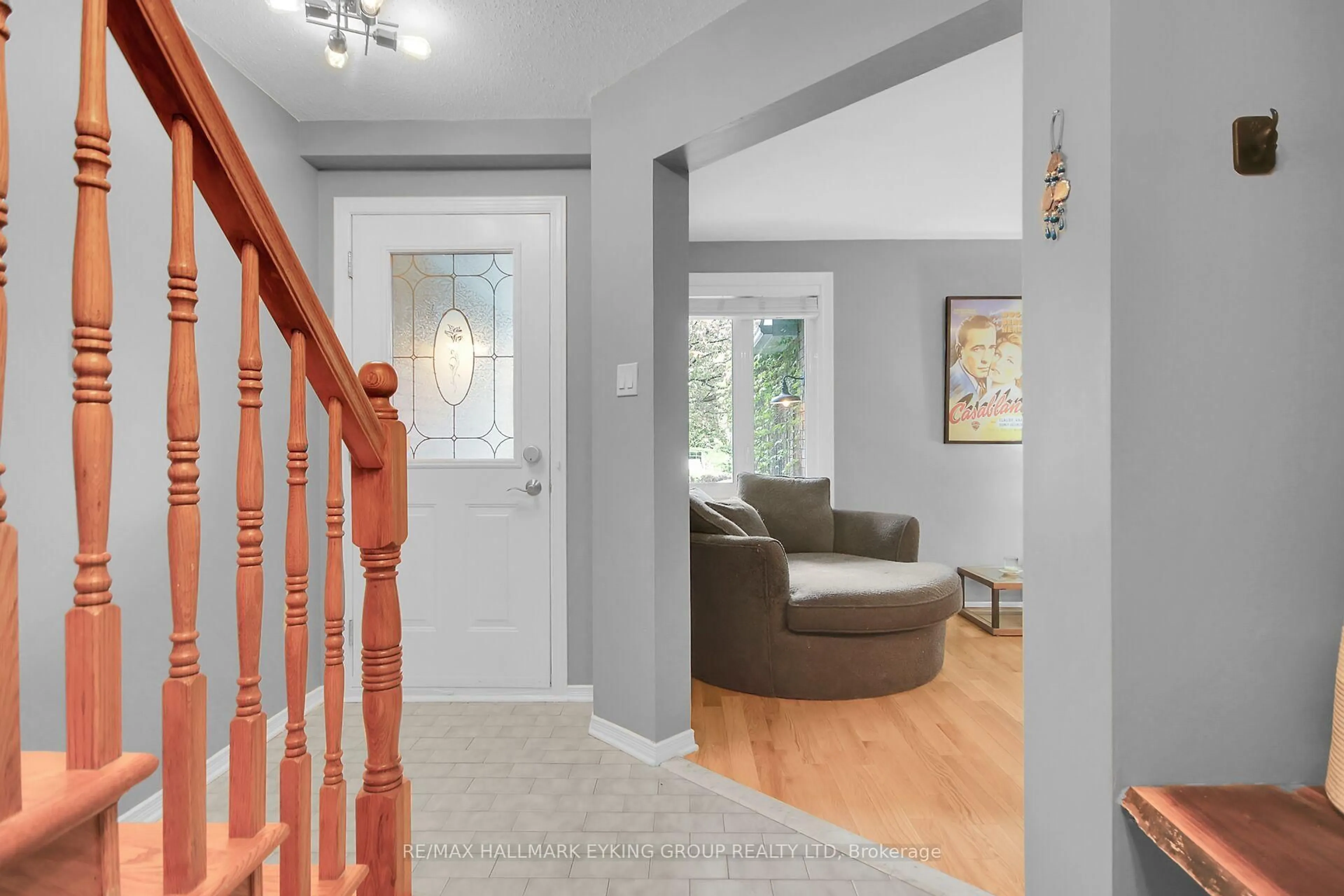 Indoor entryway for 101 Mcgibbon Dr, Kanata Ontario K2L 4A4
