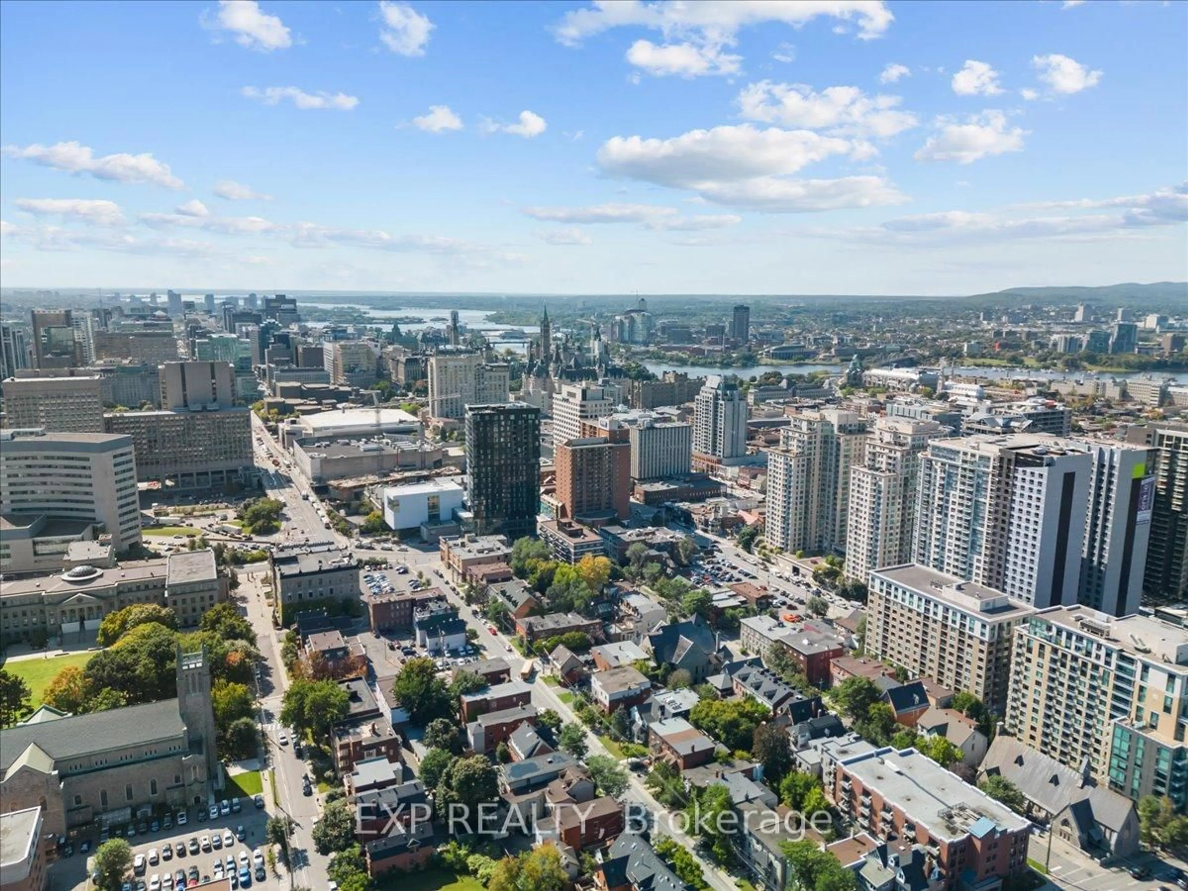A pic from outside/outdoor area/front of a property/back of a property/a pic from drone, city buildings view from balcony for 195 Besserer St #2009, Ottawa Ontario K1N 0B6
