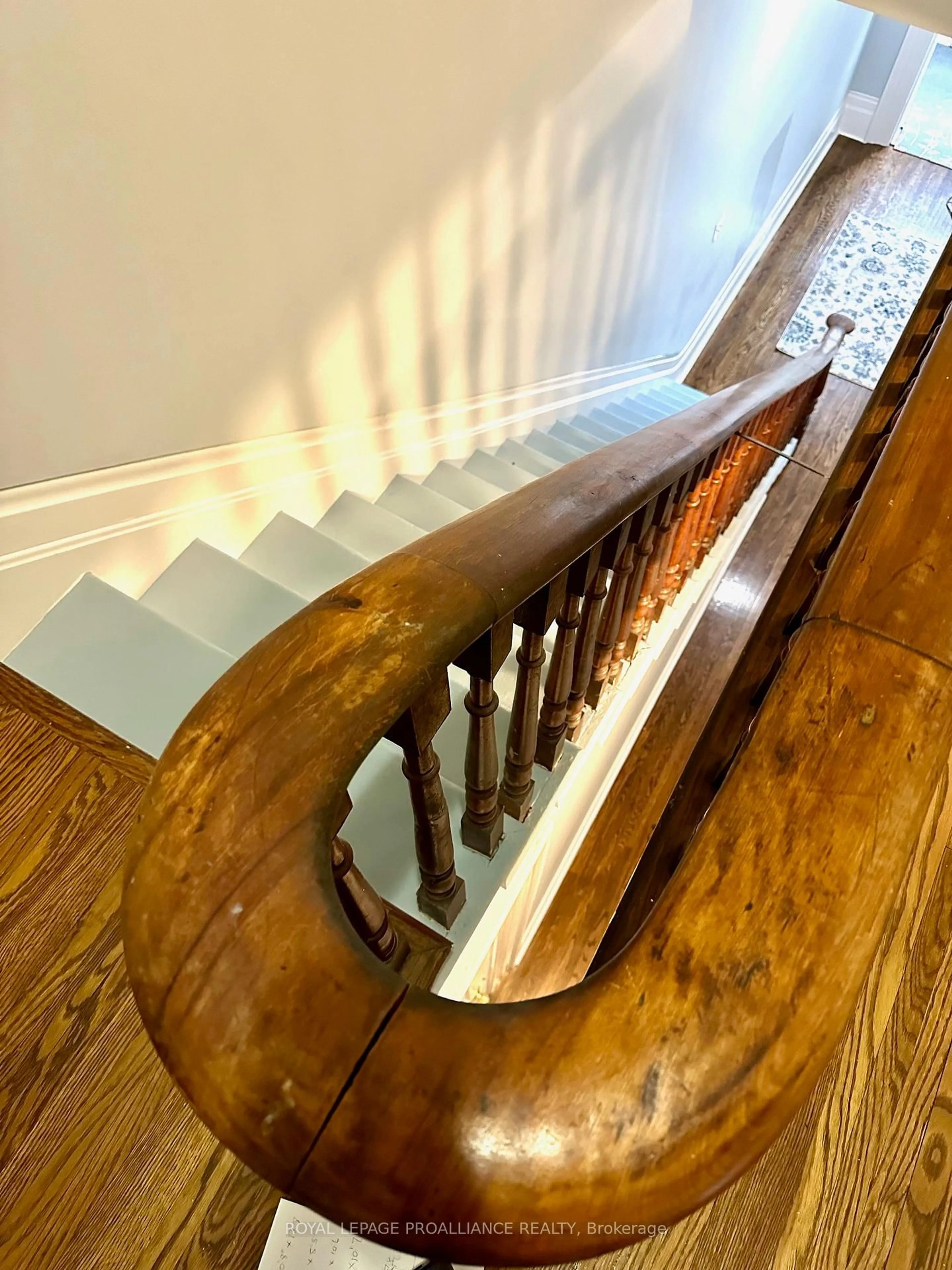 Stairs for 237 John St #3, Belleville Ontario K8N 3G2