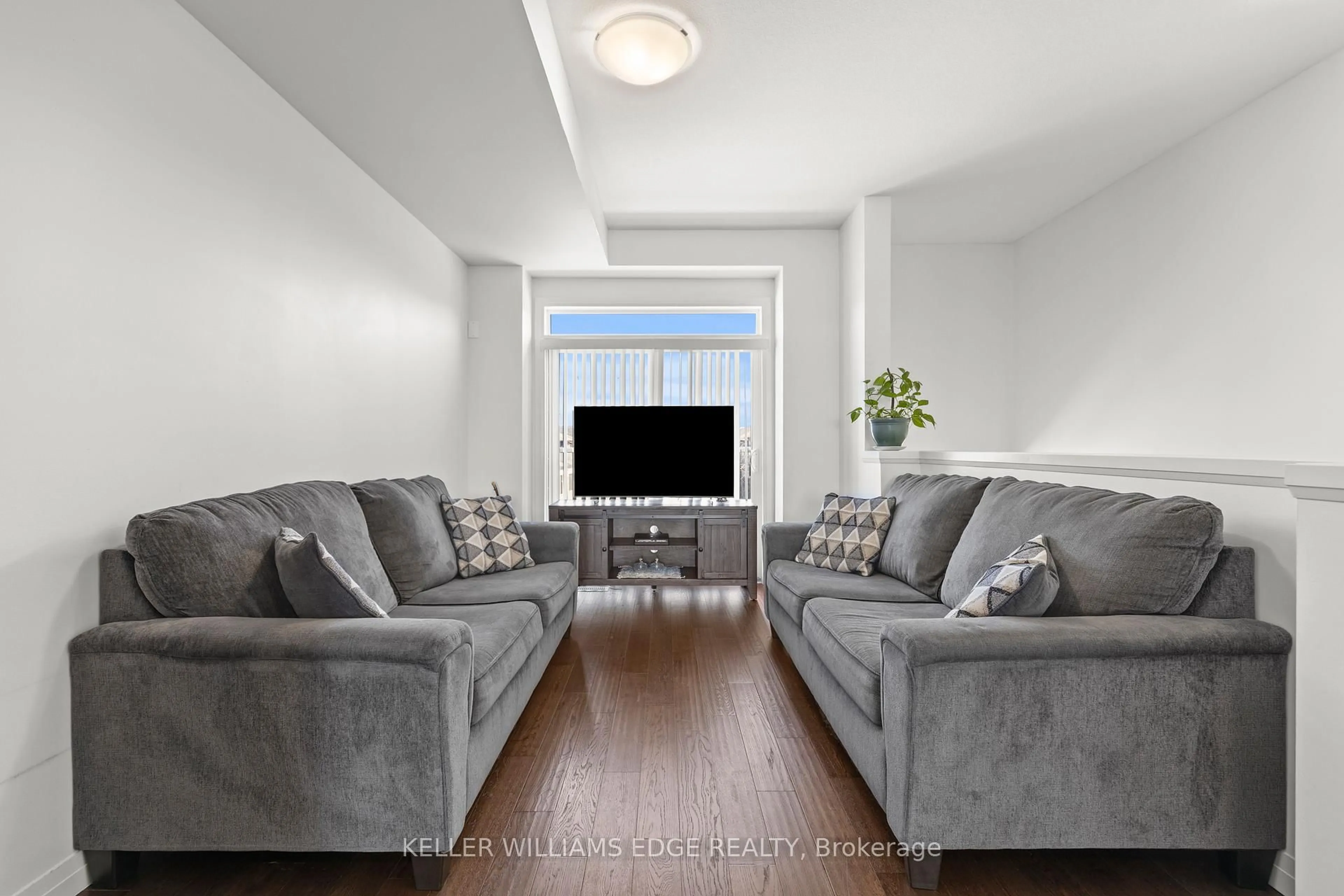 Living room with furniture, unknown for 30 Time Square Blvd #197, Hamilton Ontario L8J 0L8