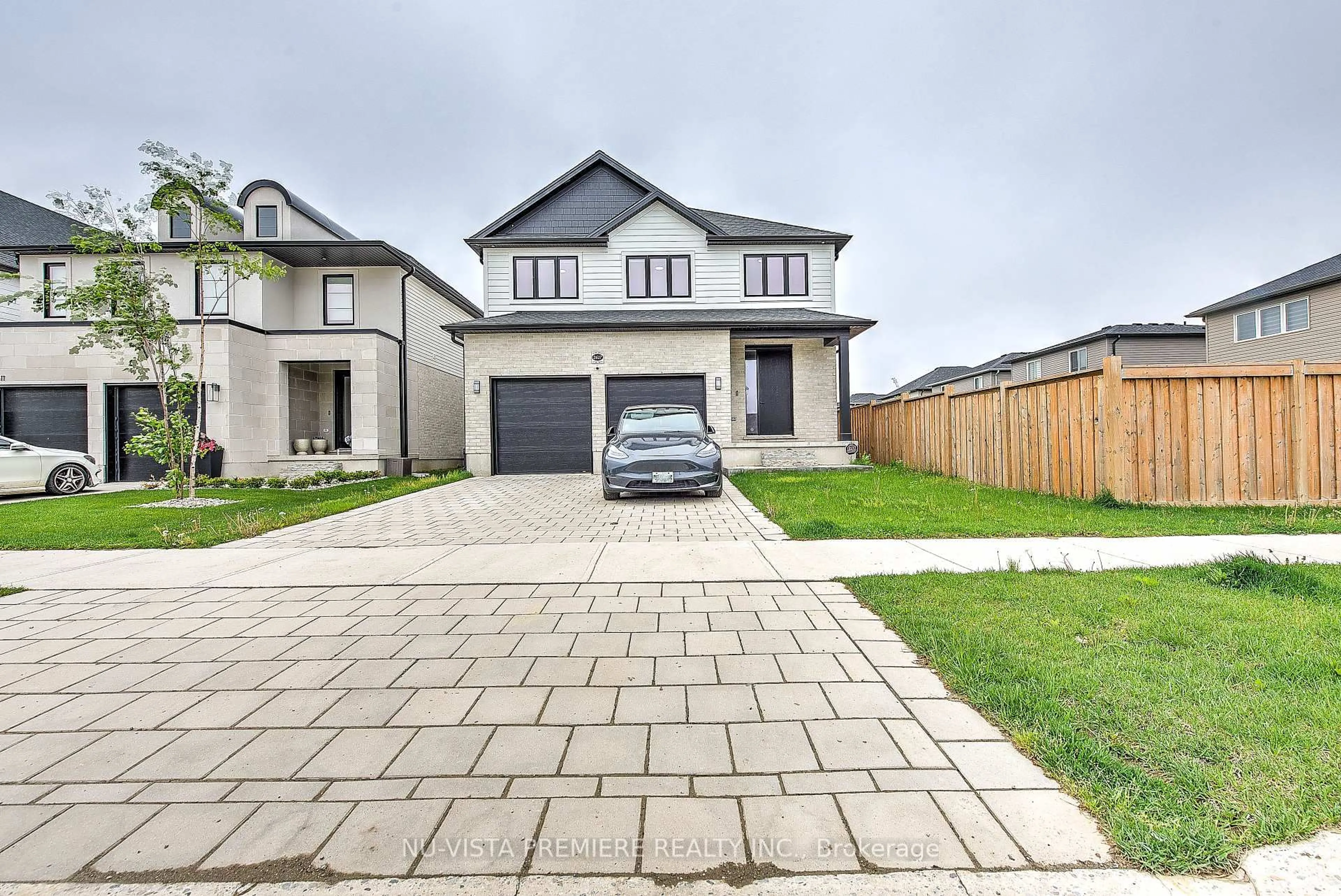 A pic from outside/outdoor area/front of a property/back of a property/a pic from drone, street for 2617 Buroak Dr, London North Ontario N6G 3W1
