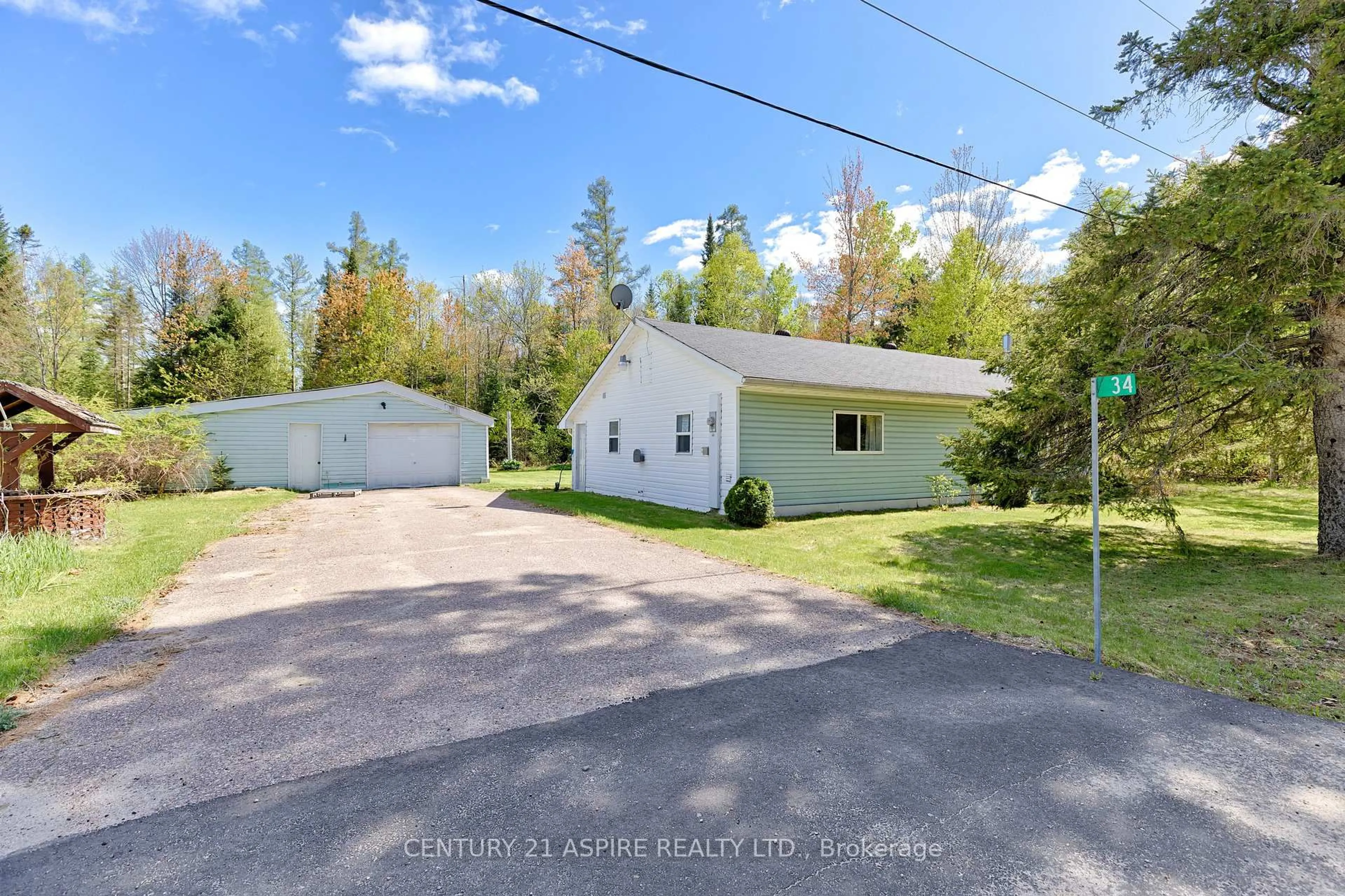 A pic from outside/outdoor area/front of a property/back of a property/a pic from drone, unknown for 34 Chemainus St, Chalk River Ontario K0J 1J0