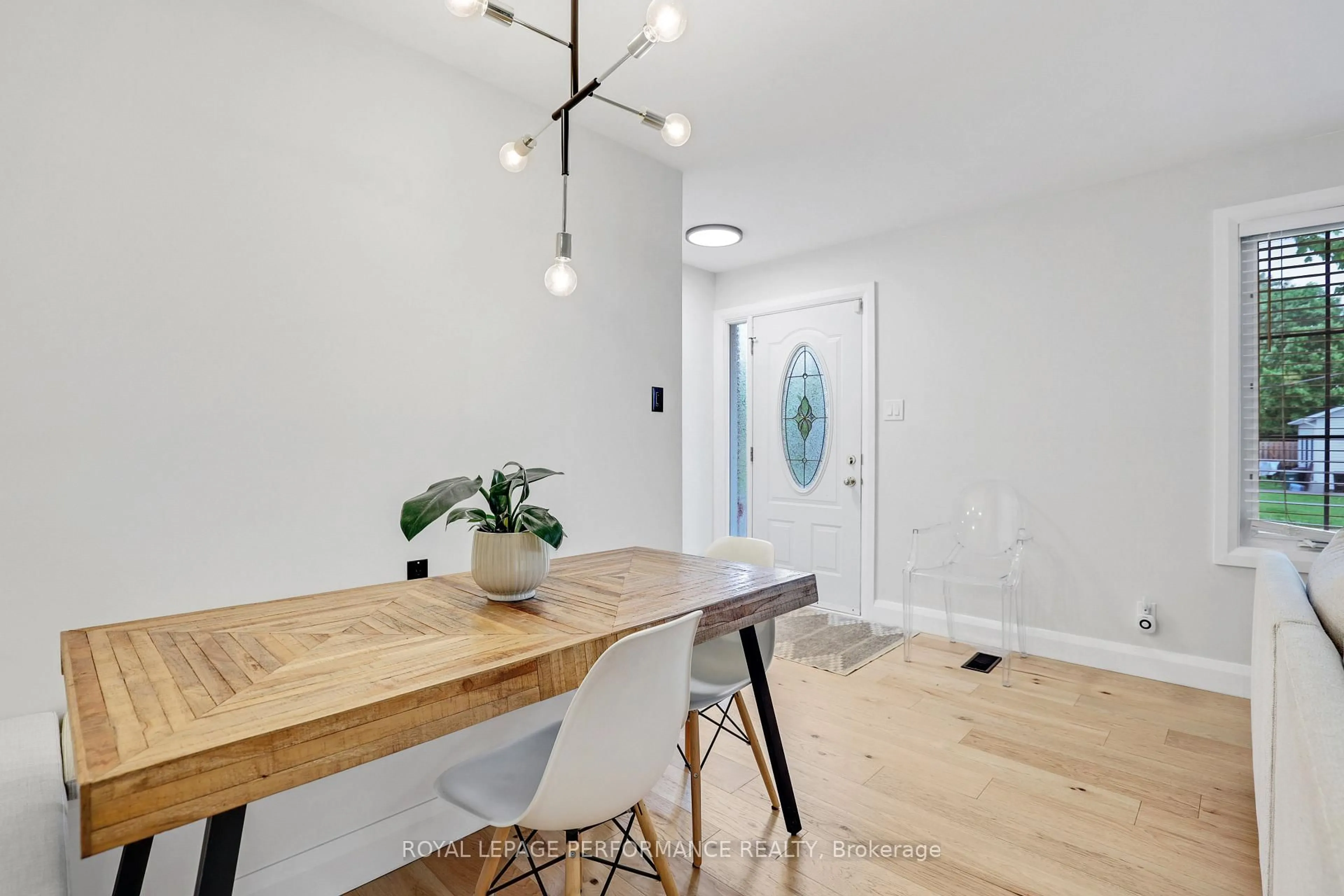 Unknown for 907 Elsett Dr, Ottawa Ontario K1G 2S4