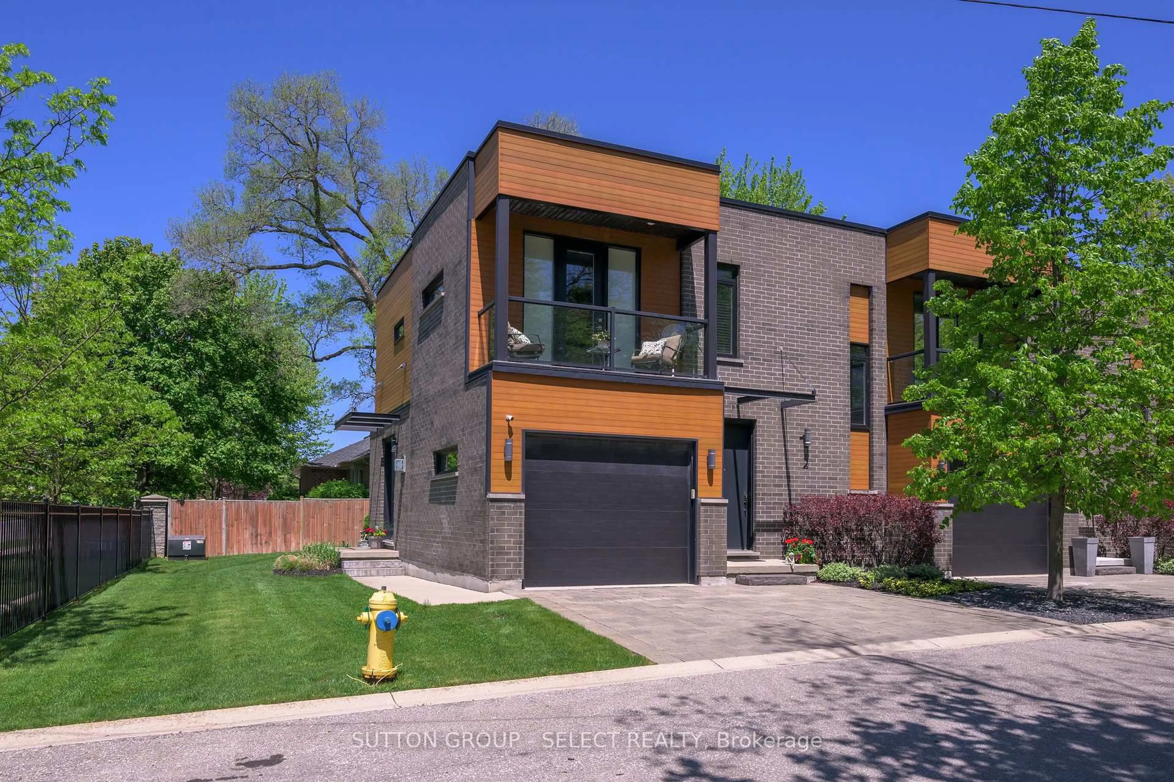 Home with brick exterior material, street for 433 Hyde Park Rd #2, London North Ontario N6H 3R9